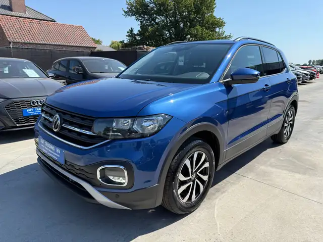 Volkswagen T-Cross view 9