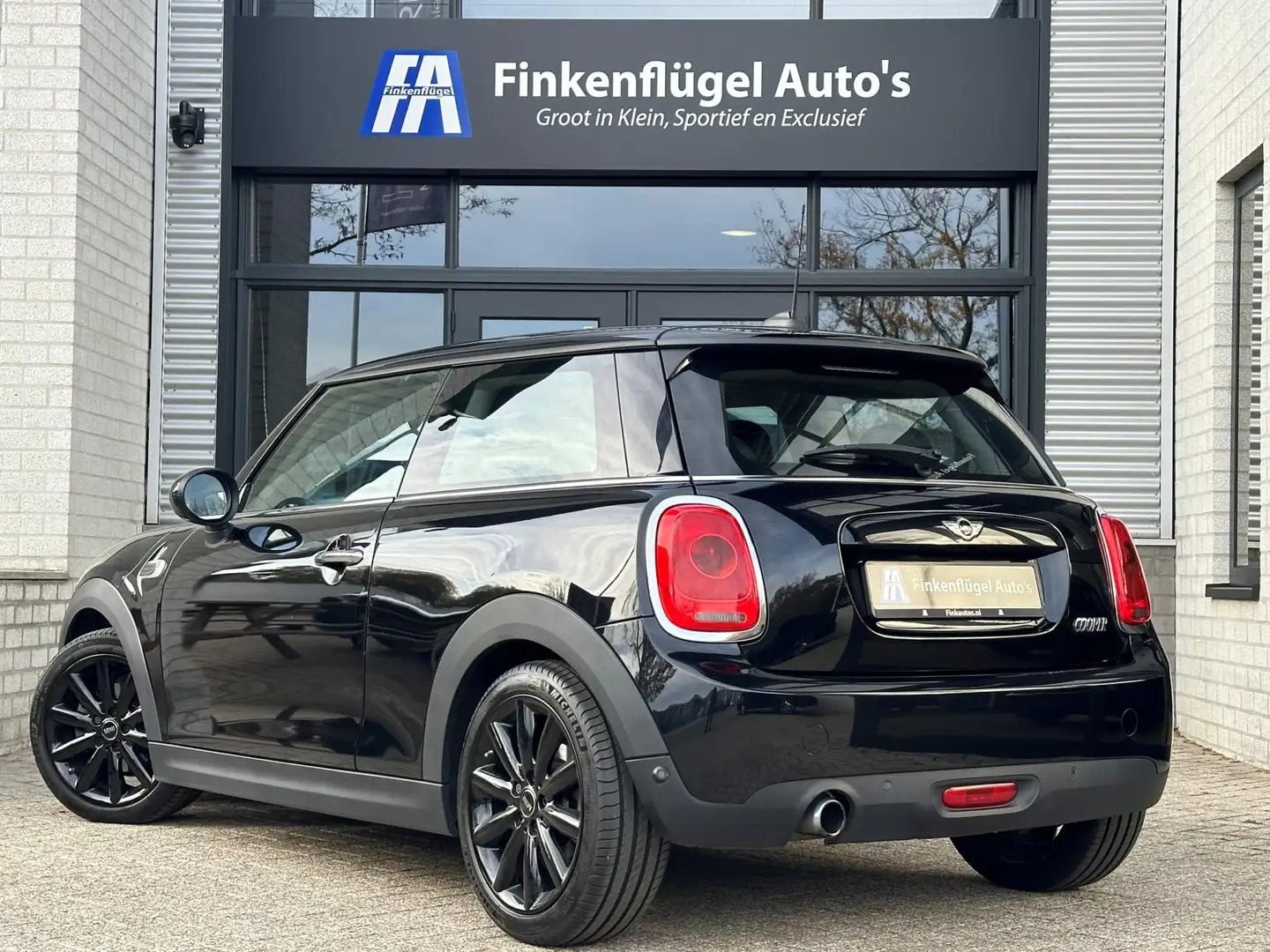 MINI Cooper 1.5 Business 136 pk |Navi |Bluetooth |Cruise.contr Noir - 2