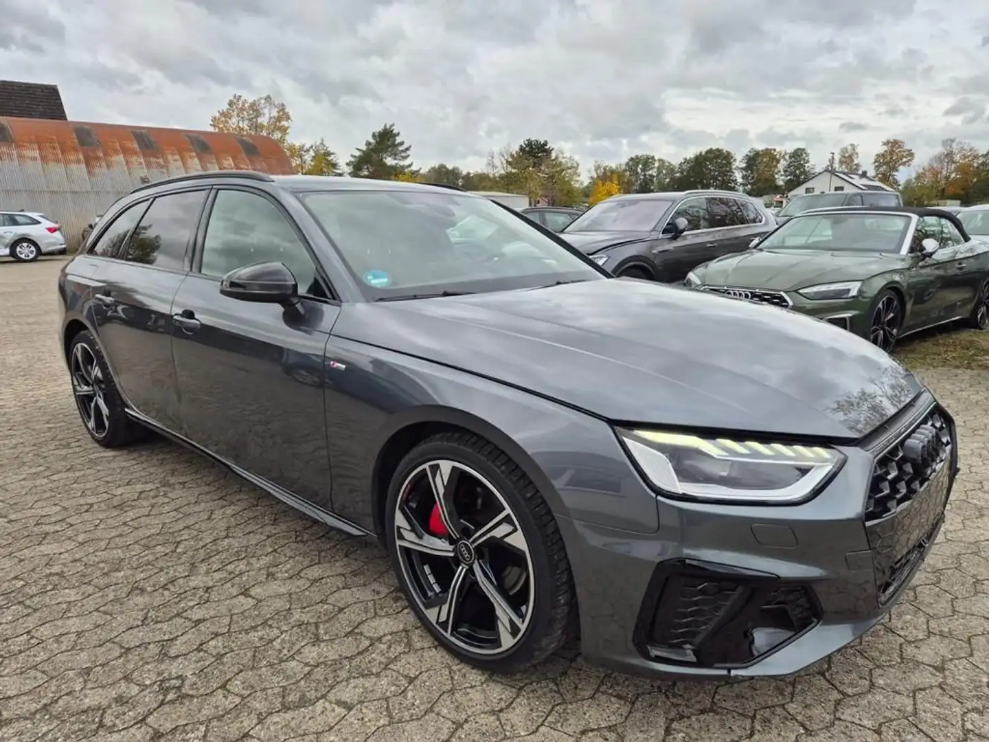 Audi A4 Avant 40 TFSI Edition S-tronic Grau - 1