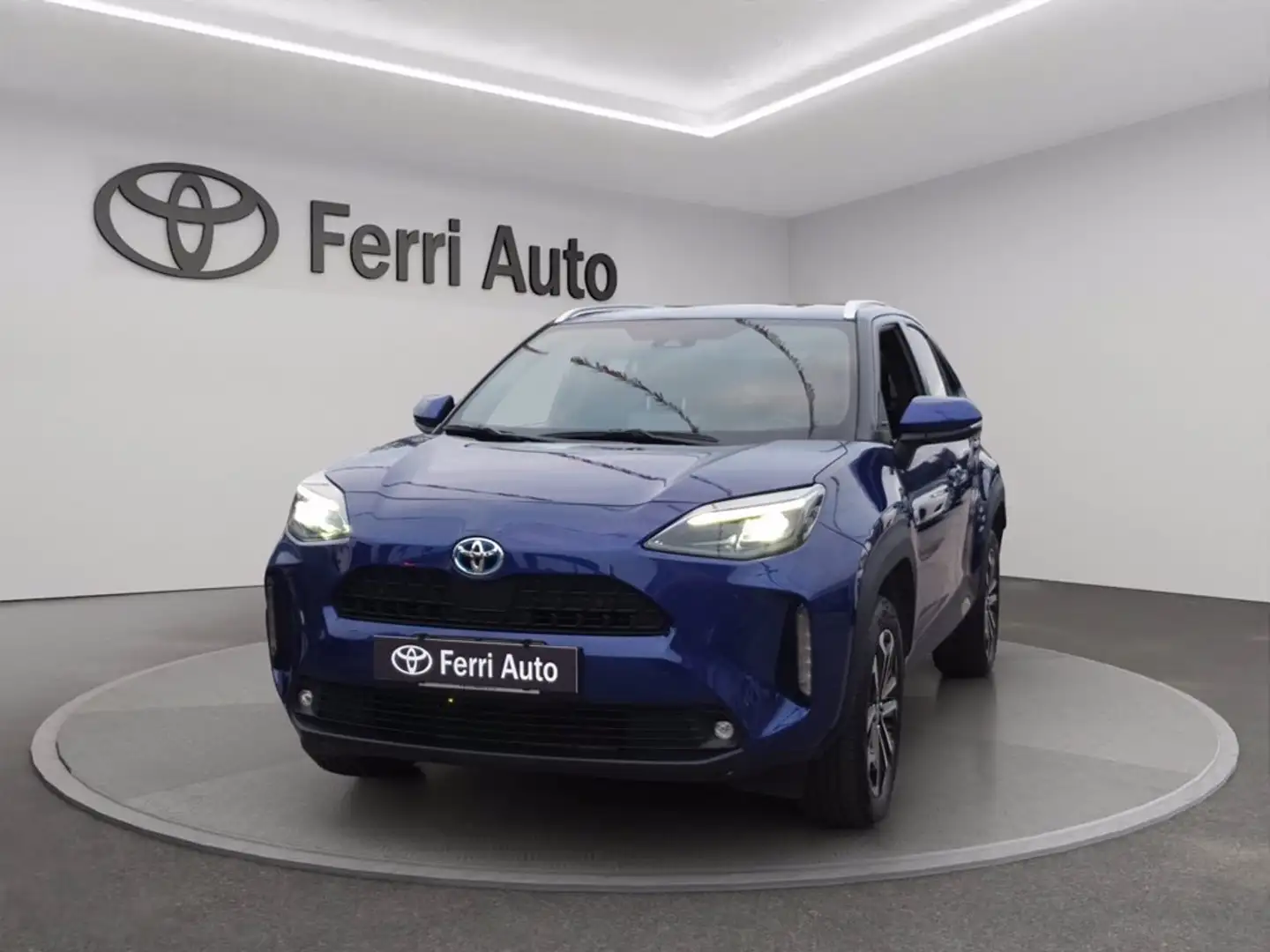 Toyota Yaris Cross 1.5h trend fwd 116cv e-cvt Blue - 1