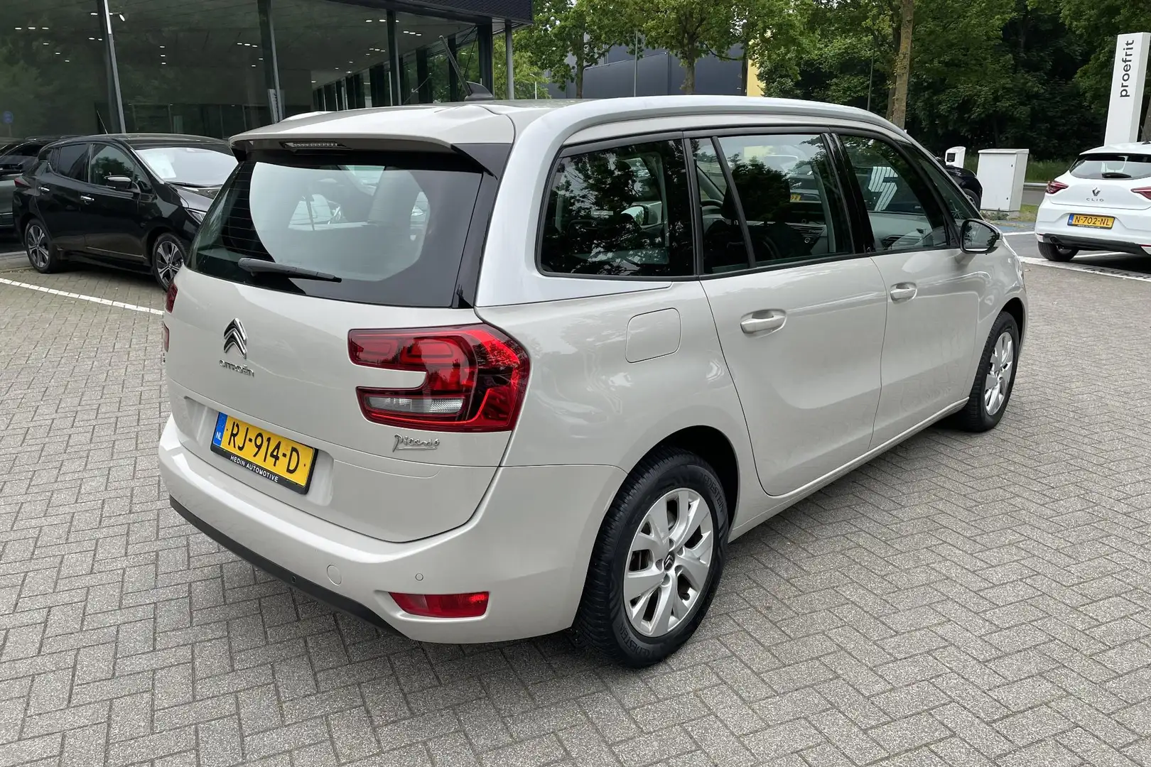 Citroen Grand C4 Picasso 1.2 PureTech Business 7 pers / afnb trekhaak / all Grijs - 2