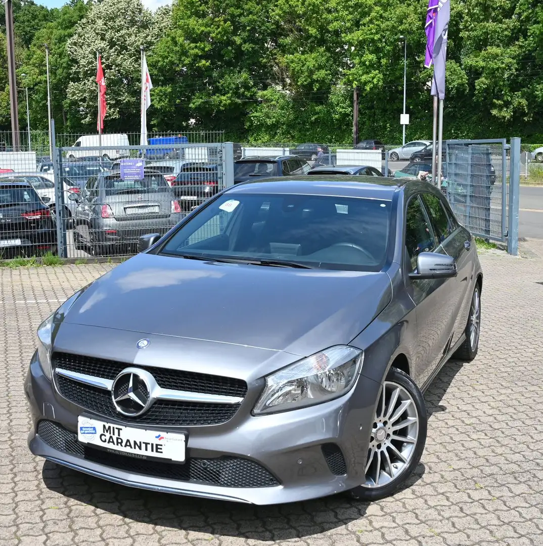 Mercedes-Benz A 180 Urban BE 18Zoll AMG Alu Navi Autom. Grey - 2