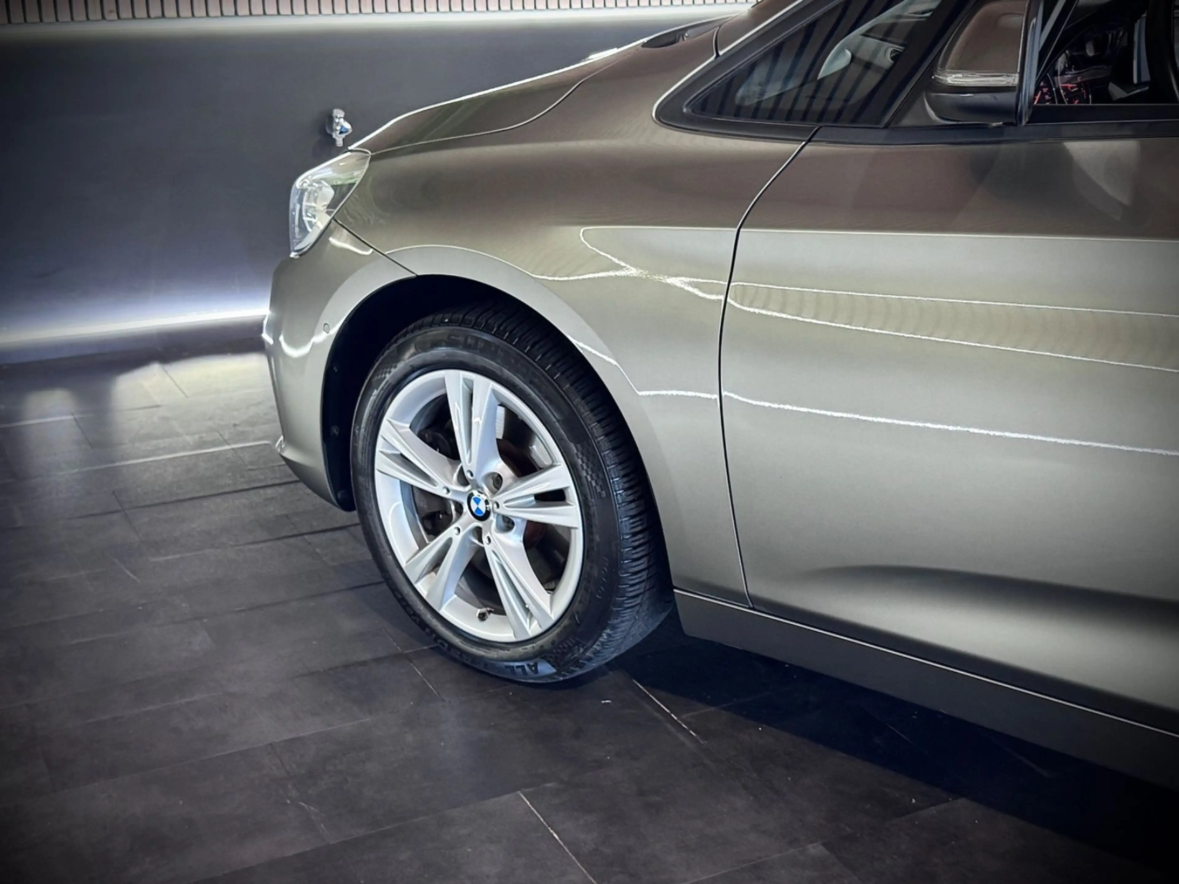 BMW 225 225i*ACTIVE TOURER*xDRIVE*ADVANTAGE*LED*PDC v+h* — photo 9