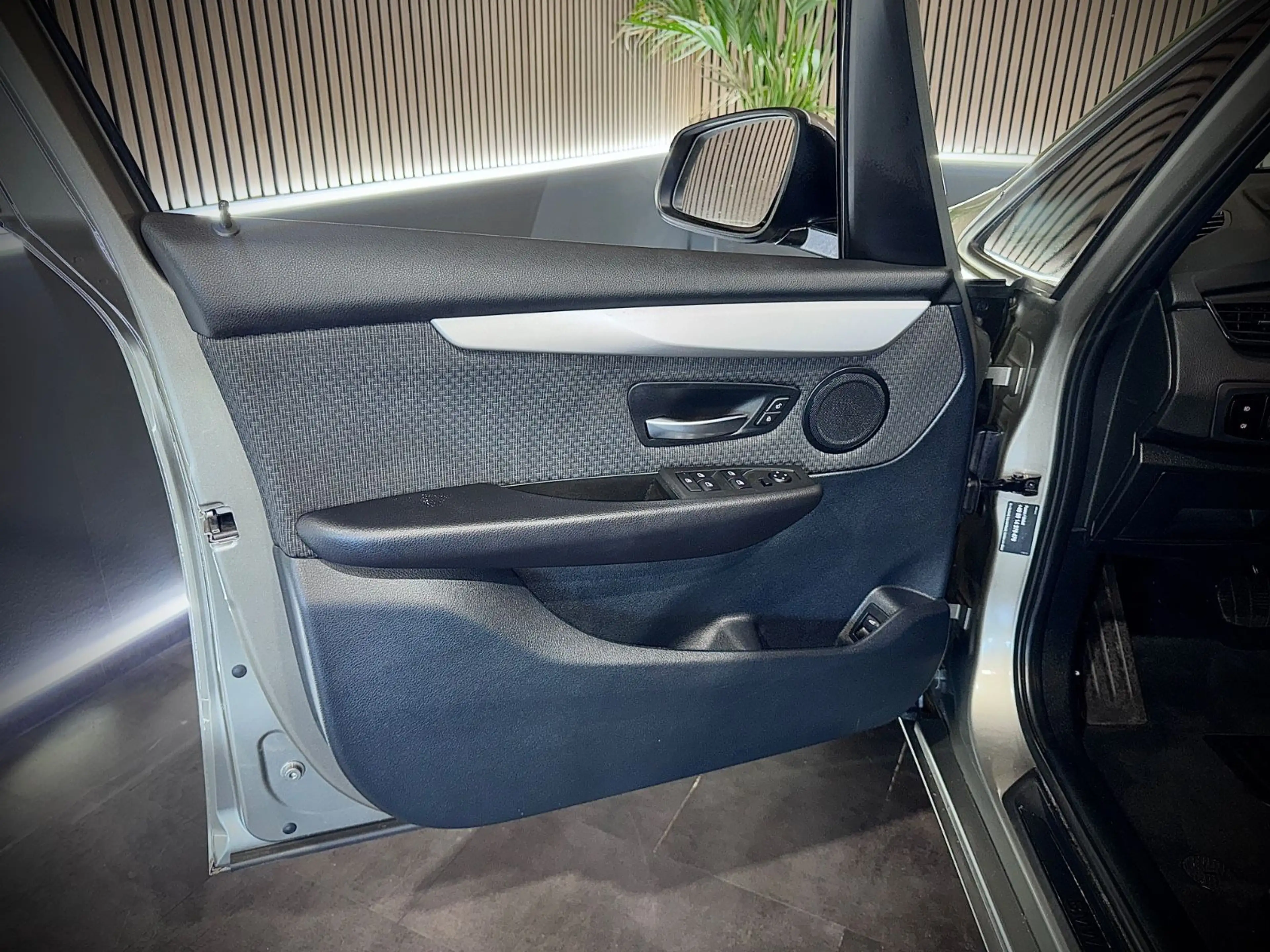 BMW 225 225i*ACTIVE TOURER*xDRIVE*ADVANTAGE*LED*PDC v+h* — photo 8