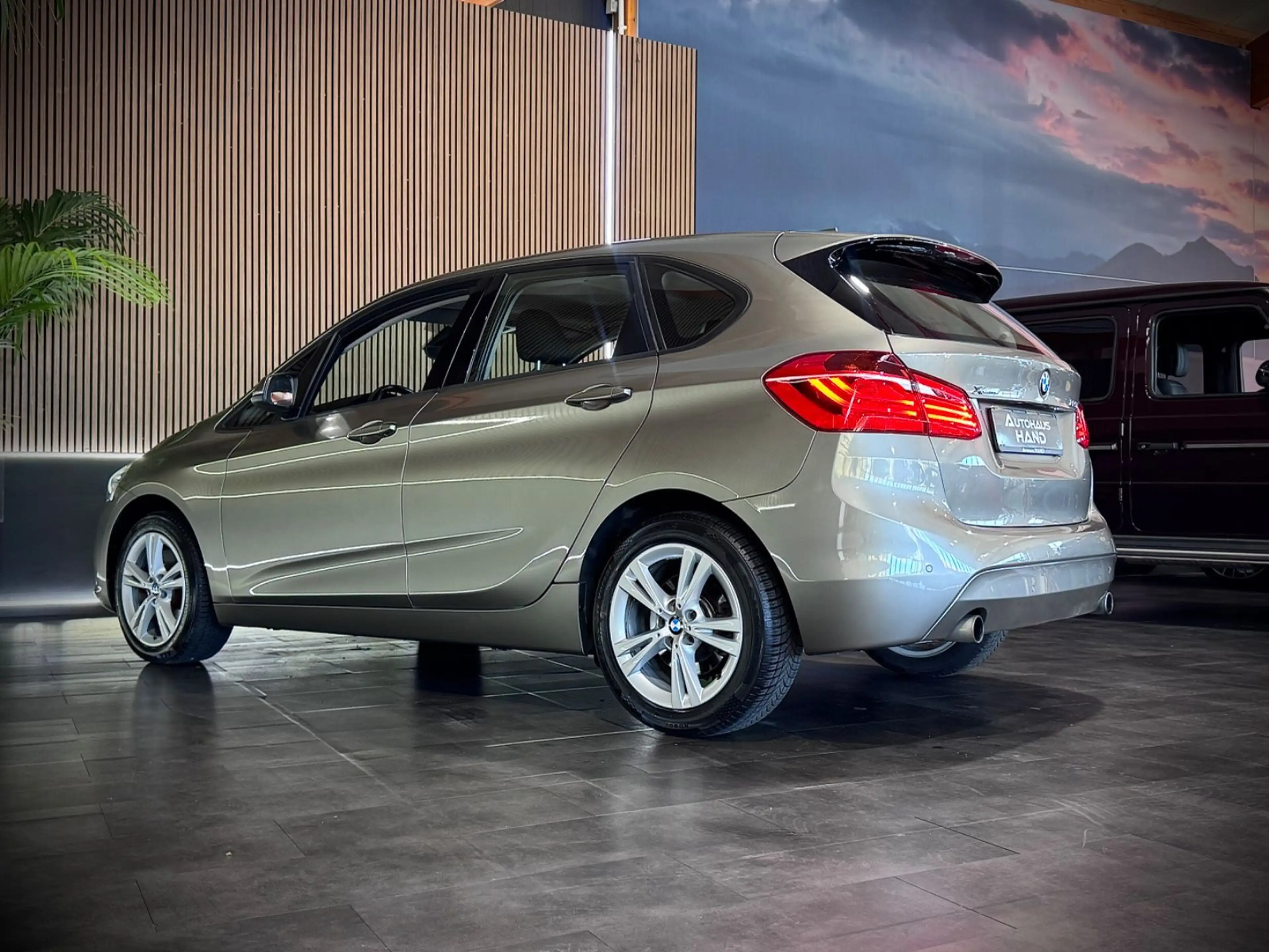 BMW 225 225i*ACTIVE TOURER*xDRIVE*ADVANTAGE*LED*PDC v+h* — photo 10