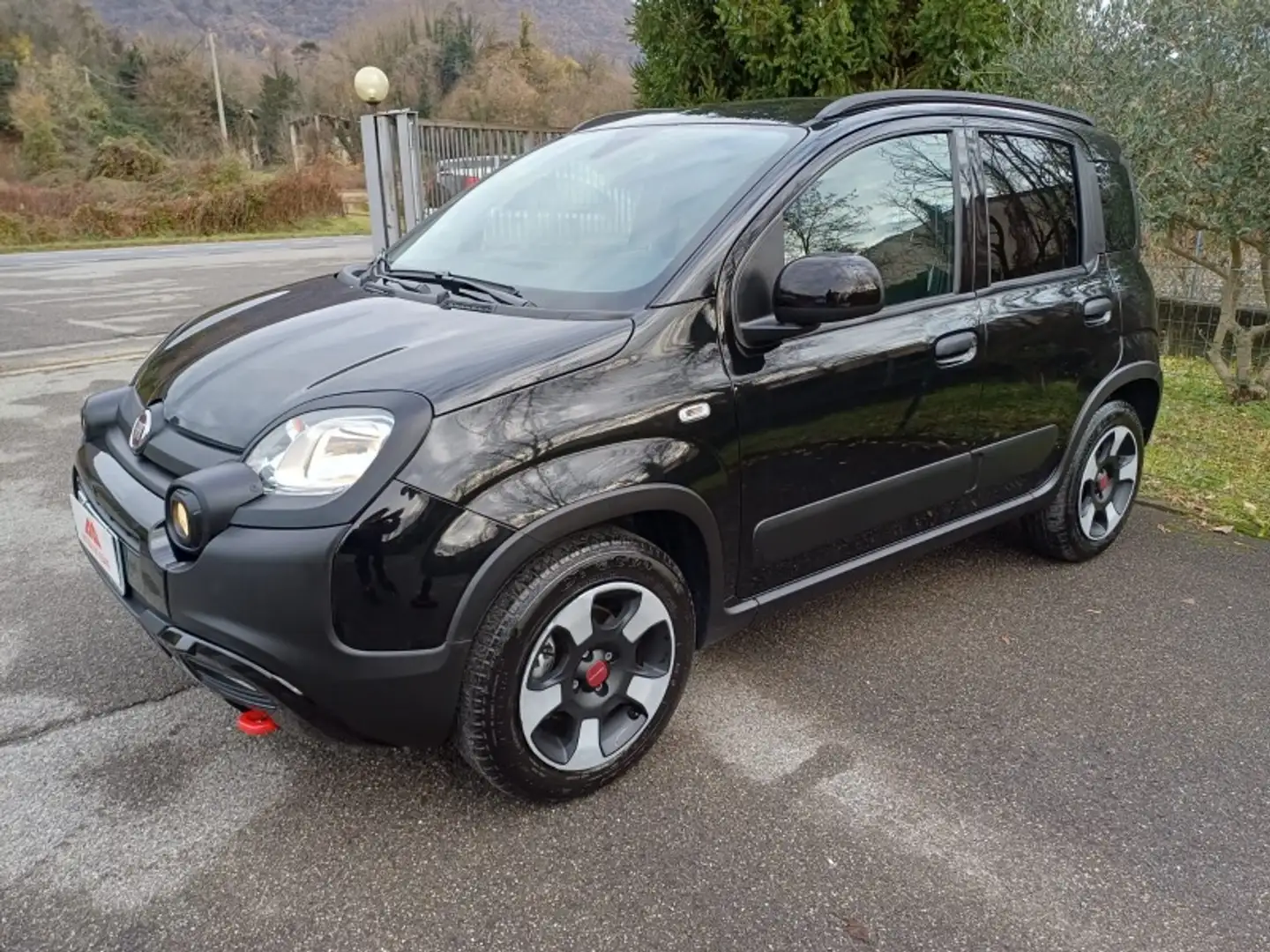 Fiat Panda Panda 1.0 firefly hybrid Cross s&s 70cv 5p.ti Nero - 1