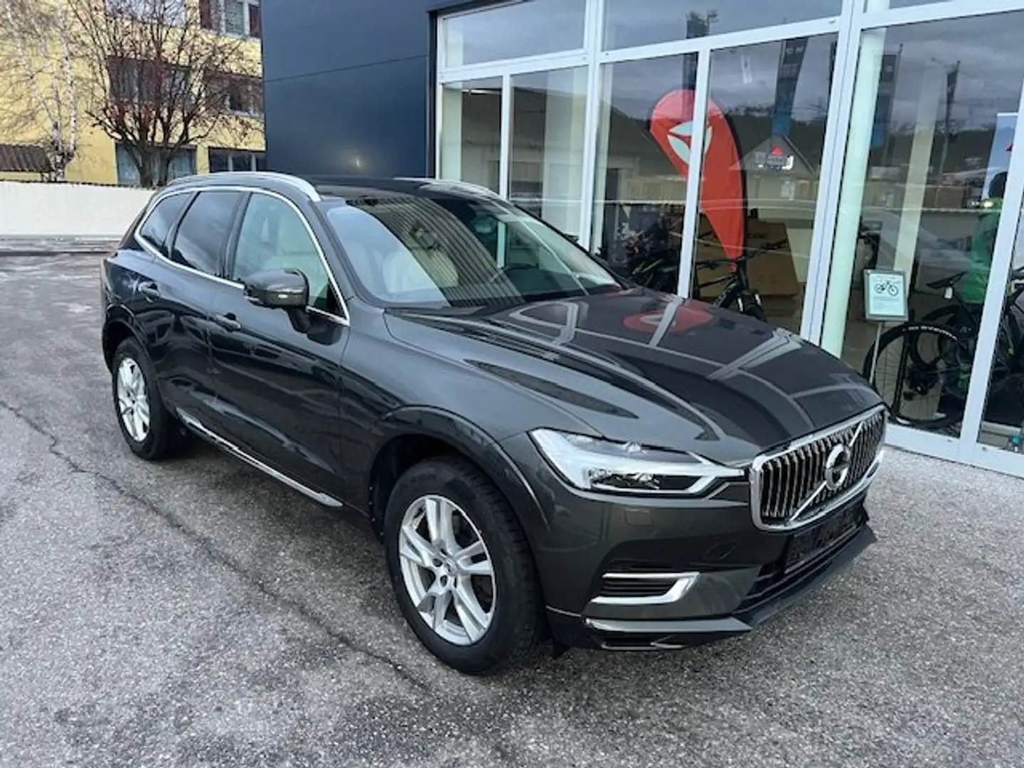 Volvo XC60 Inscription Plug-In Hybrid AWD *Top Ausstattung* Grau - 1