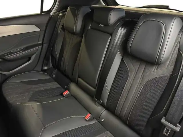 Peugeot 308 view 9