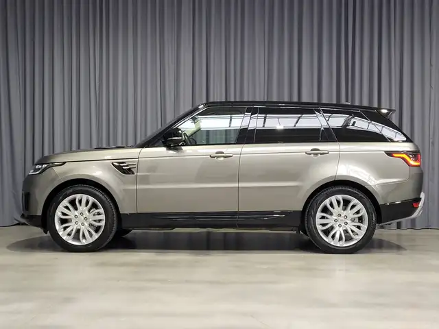 Land Rover Range Rover Sport view 2