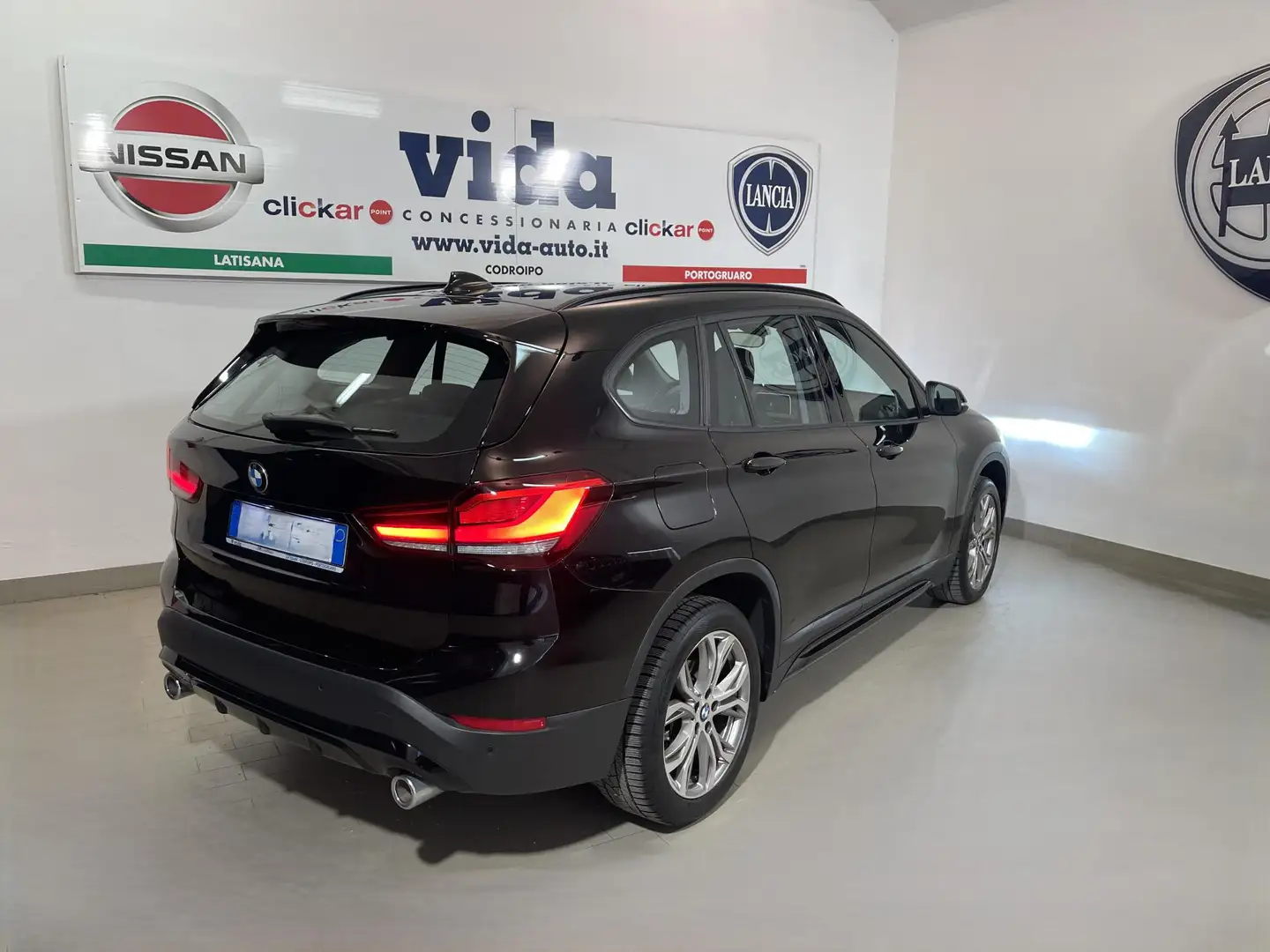 BMW X1 xdrive18d Sport Nero - 2