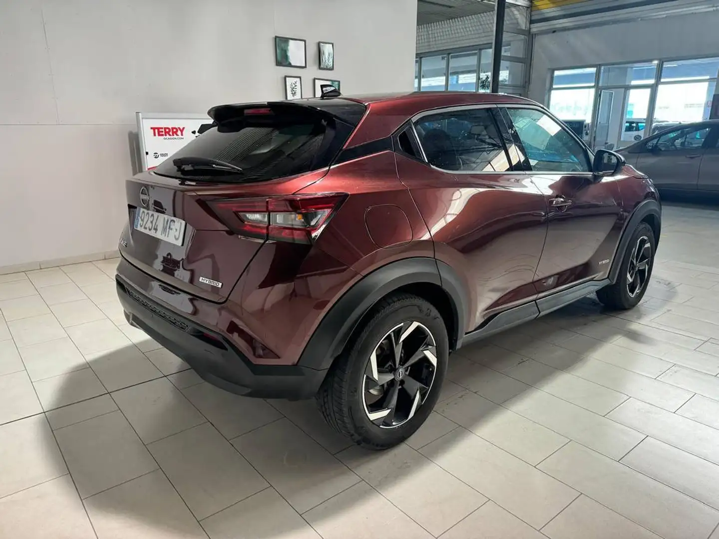 Nissan Juke 1.6 Hybrid N-Connecta Auto Rouge - 2
