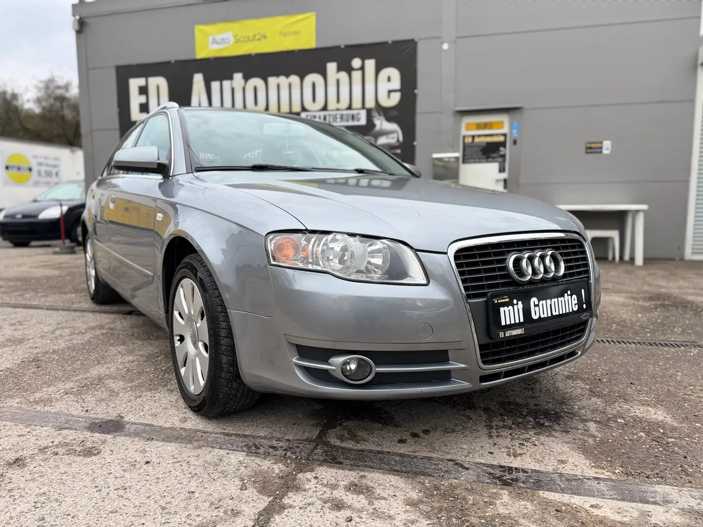 Audi A4 Avant 2.0 BENZIN MIT GARANTIE! Gris - 1