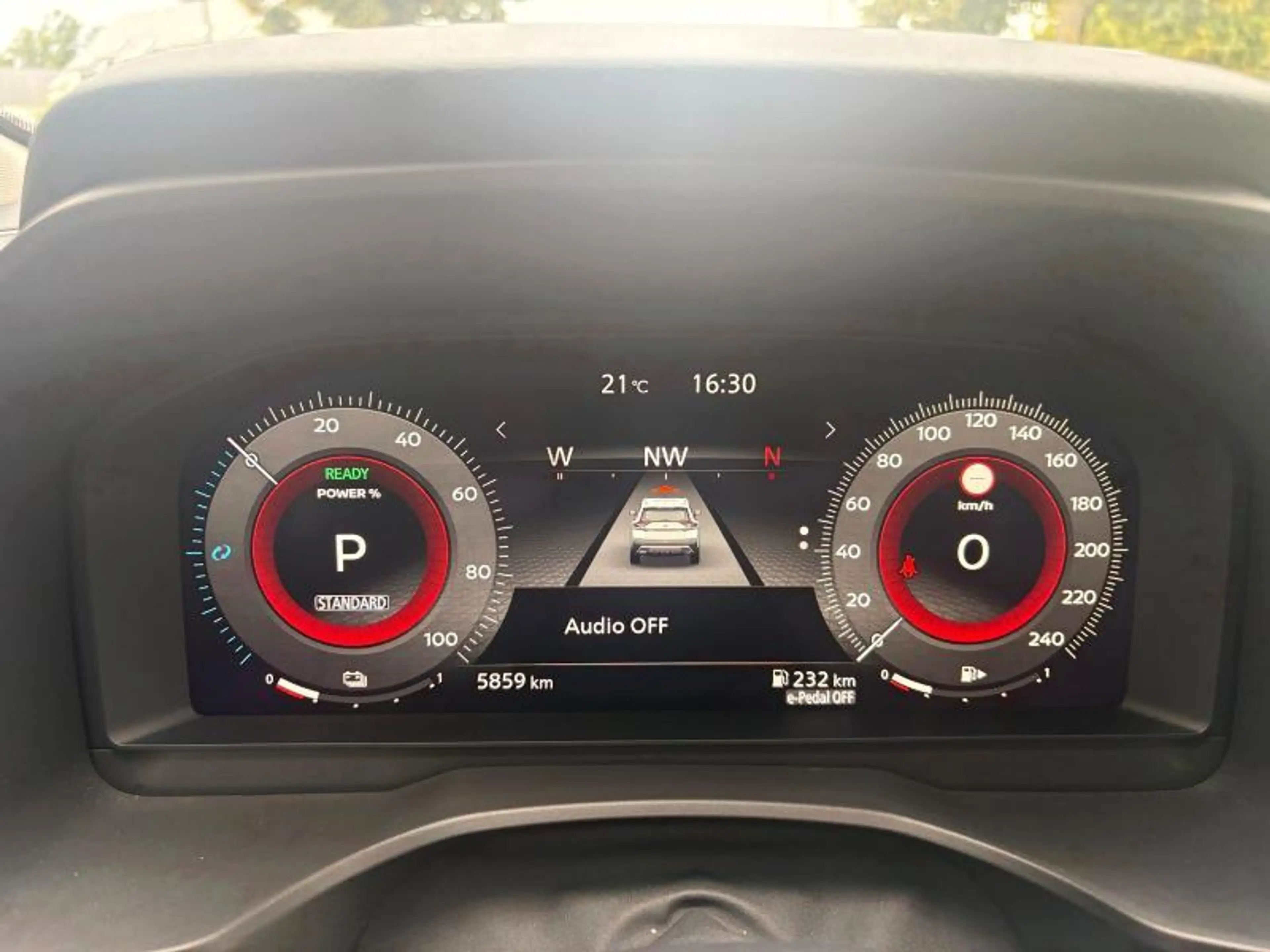 Nissan X-Trail ePower 2WD TEKNA + Glass Roof — photo 12