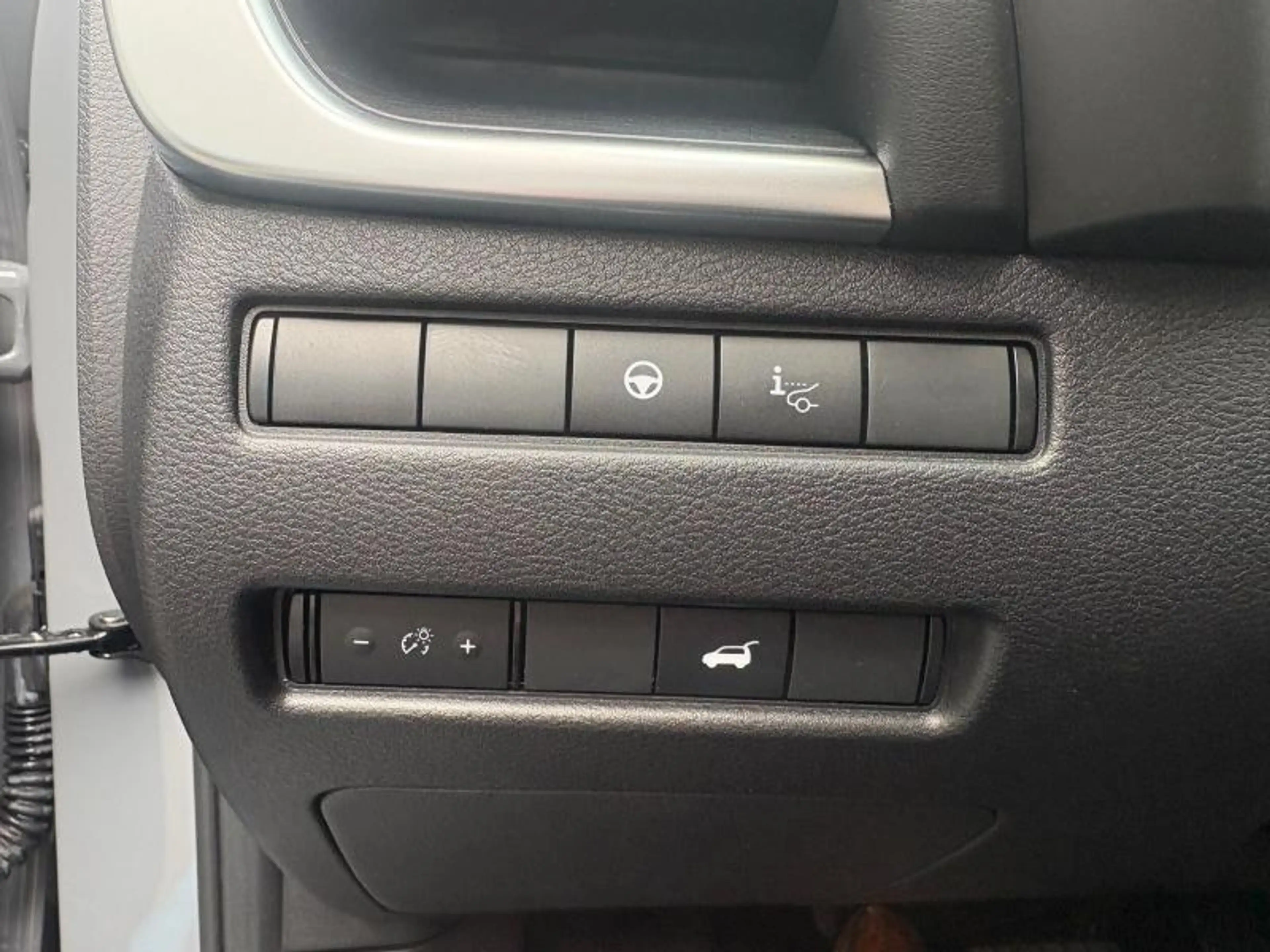 Nissan X-Trail ePower 2WD TEKNA + Glass Roof — photo 11