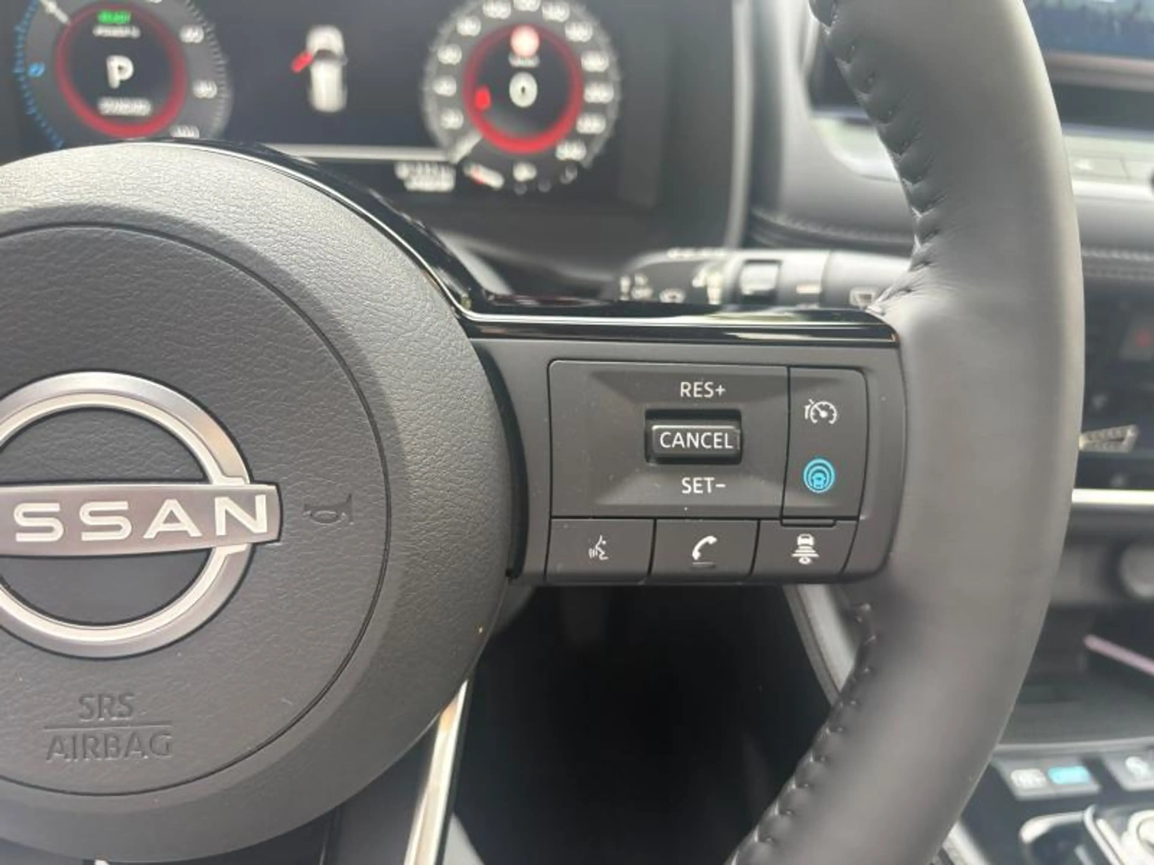 Nissan X-Trail ePower 2WD TEKNA + Glass Roof — photo 15