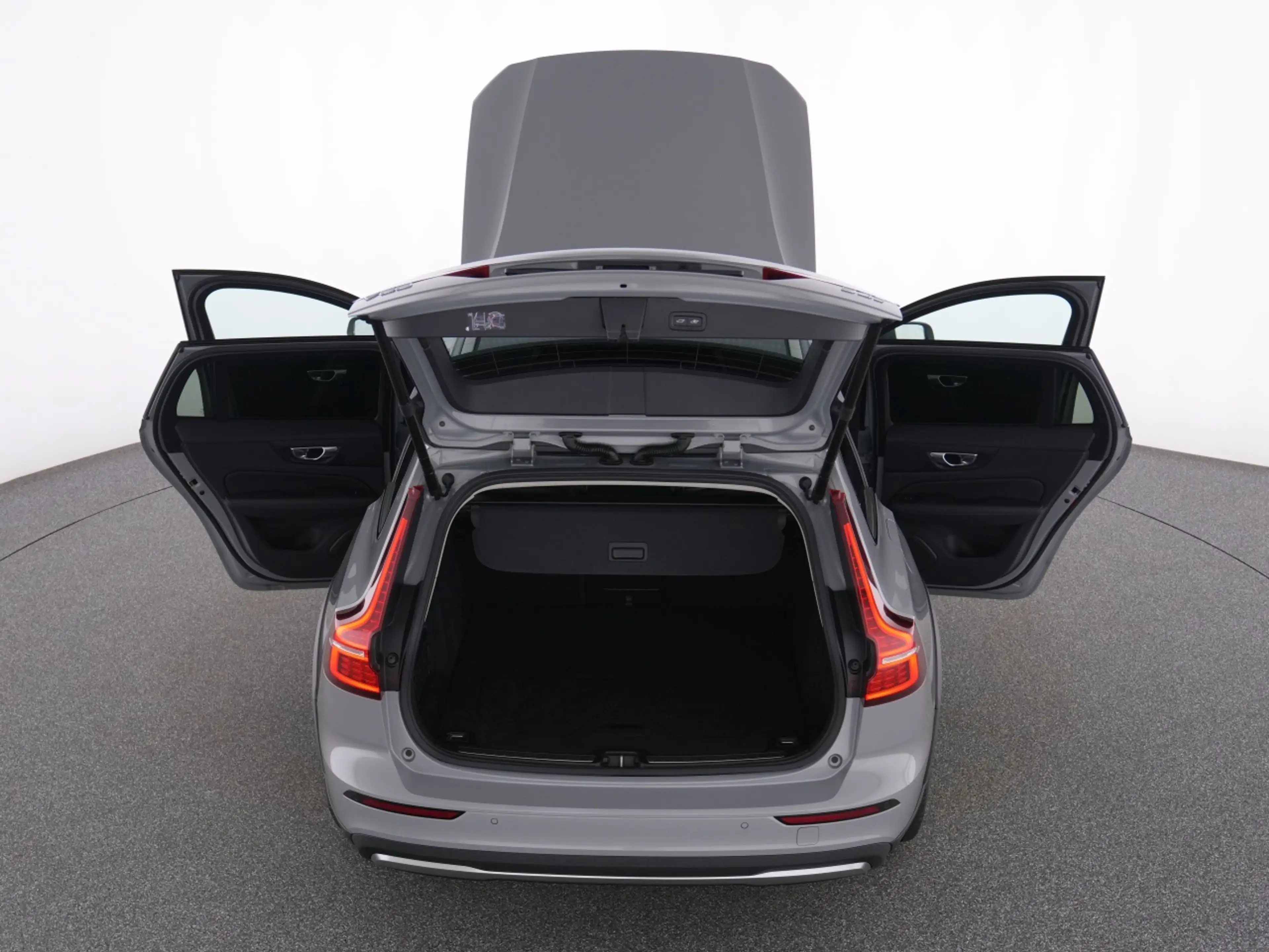 Volvo V60 Cross Country B4 AWD  PLUS FAP+WINTERPAK — photo 14