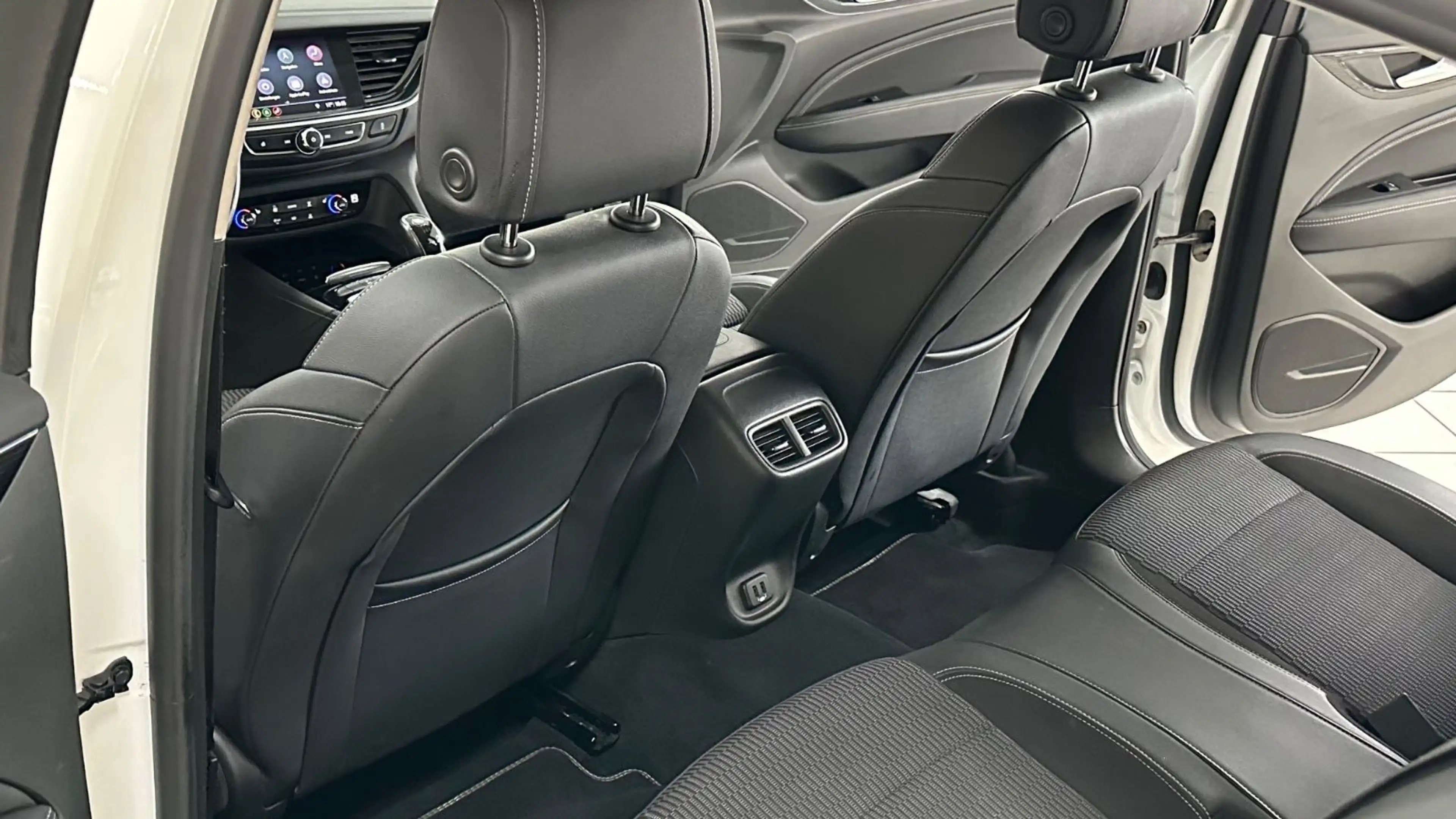Opel Insignia B Grand Sport TÜV&AU neu&Garantei — photo 13