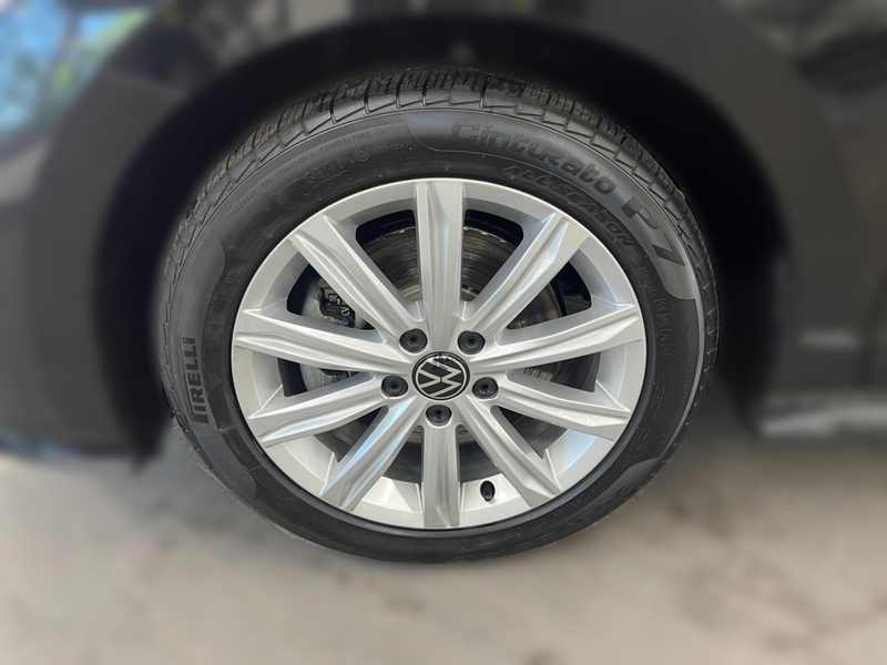 Volkswagen Touran 1.5 TSI DSG Comfortline DAB+ DigitalCockp — photo 4