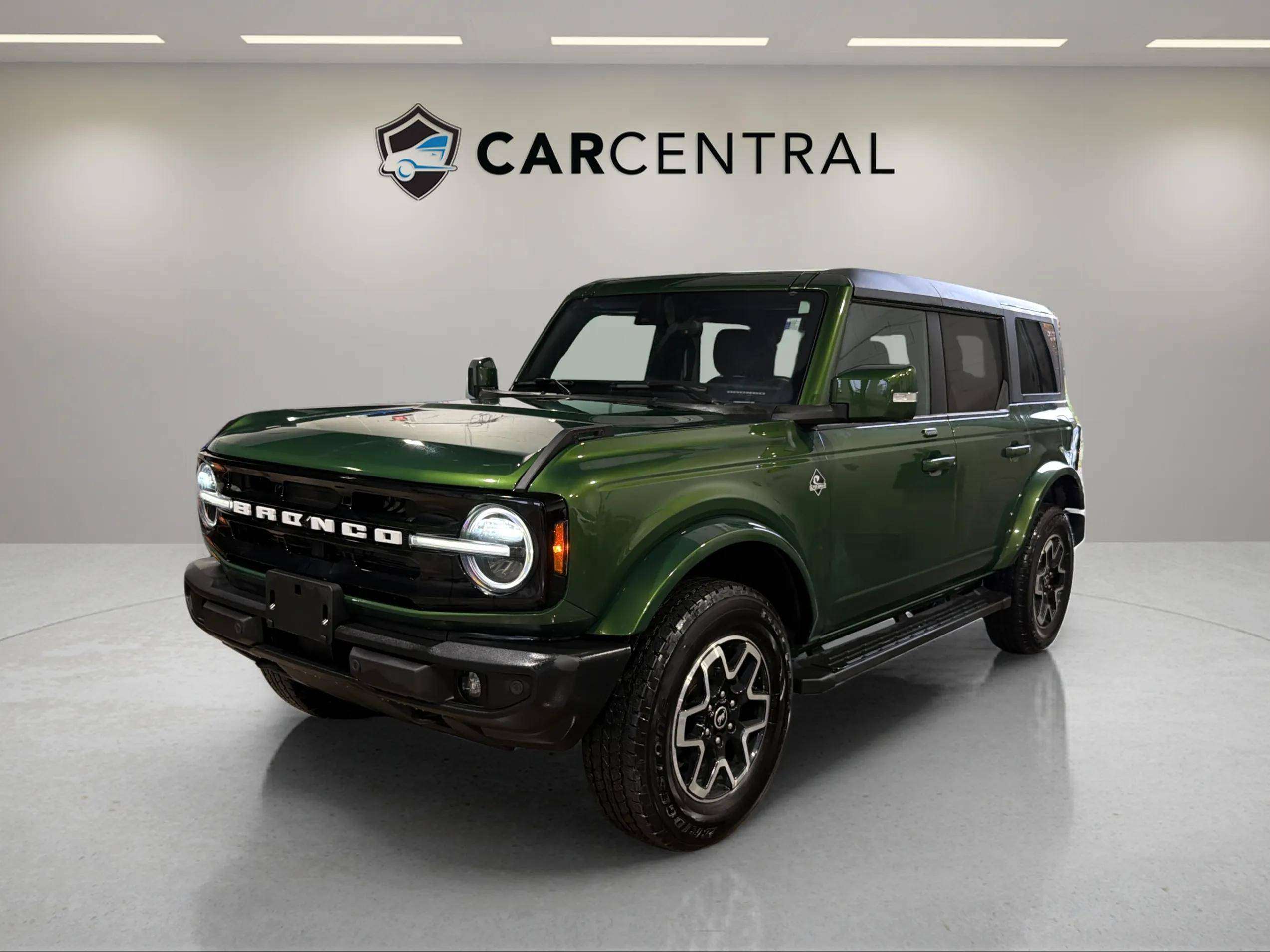 Green 2023 Ford Bronco SUV / Crossover Four-Wheel Drive Automatic