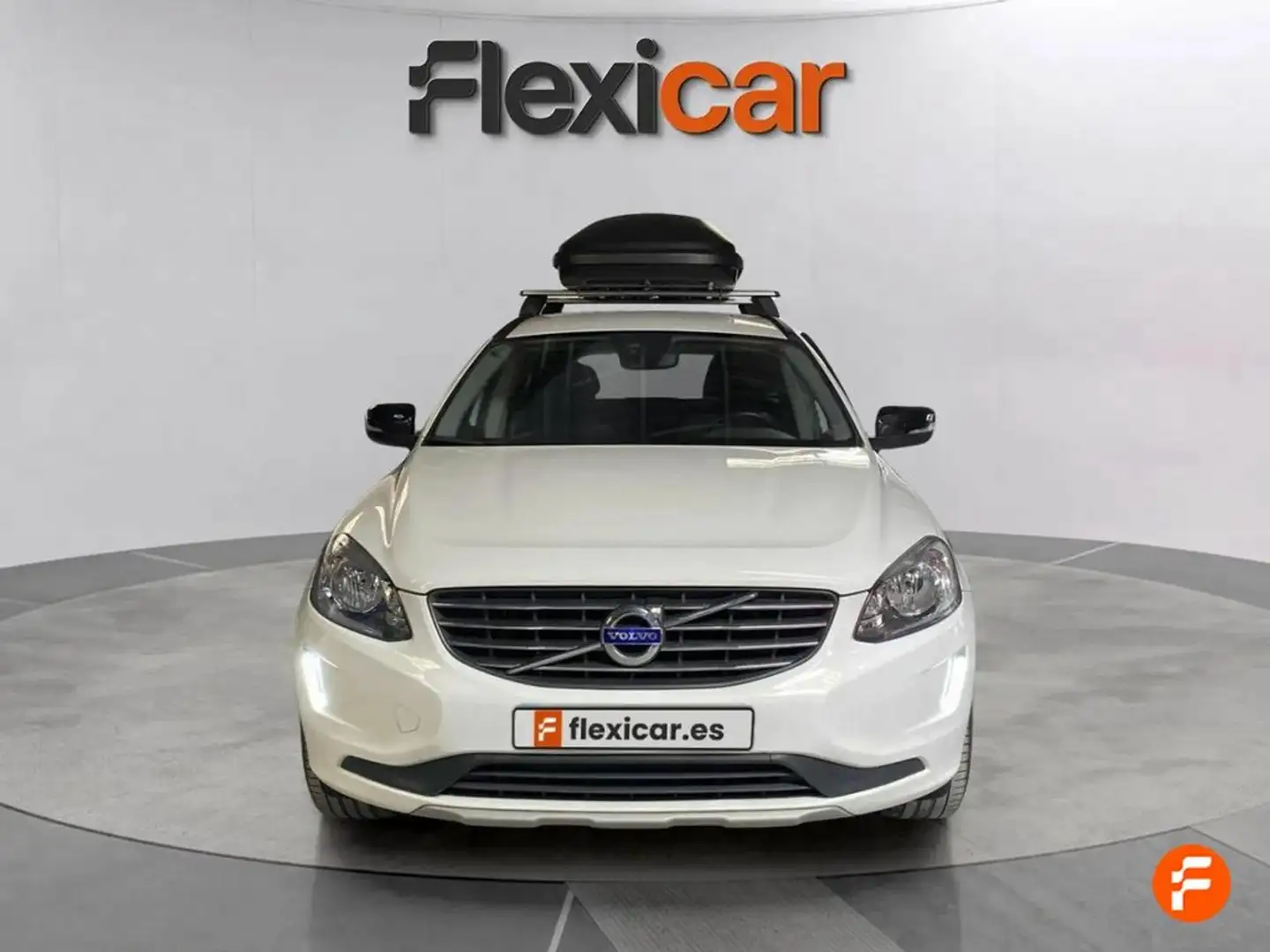 Volvo XC60 2.0 D3 Momentum Amarillo - 2