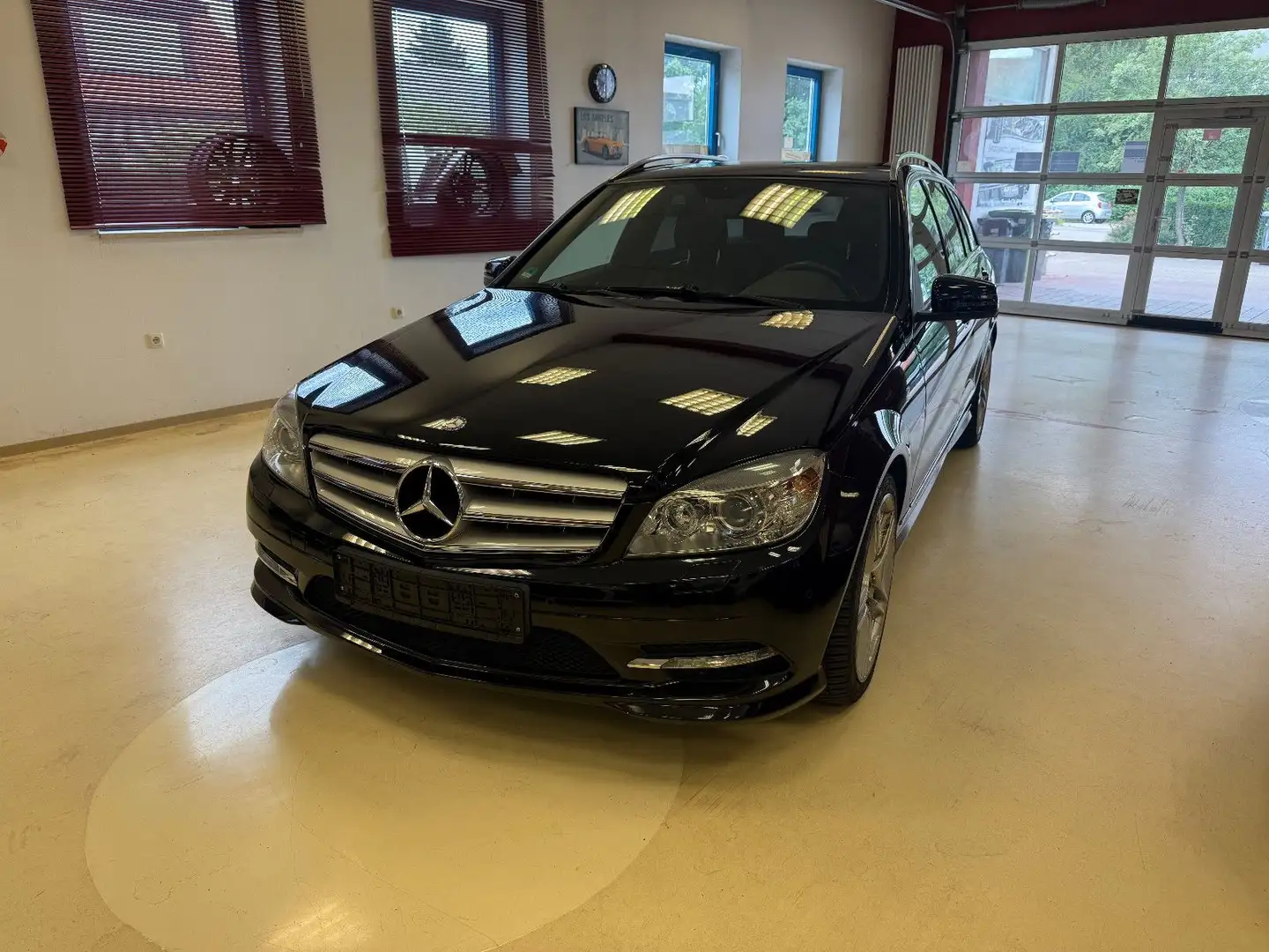 Mercedes-Benz C 300 T-Modell V6, AMG STYLING,Navi,SHD,18"Zoll Zwart - 2