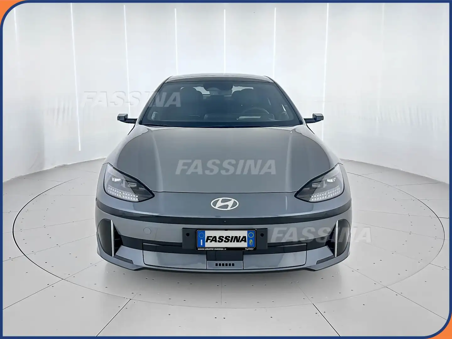 Hyundai IONIQ 6 77.4 kWh Evolution Grau - 2