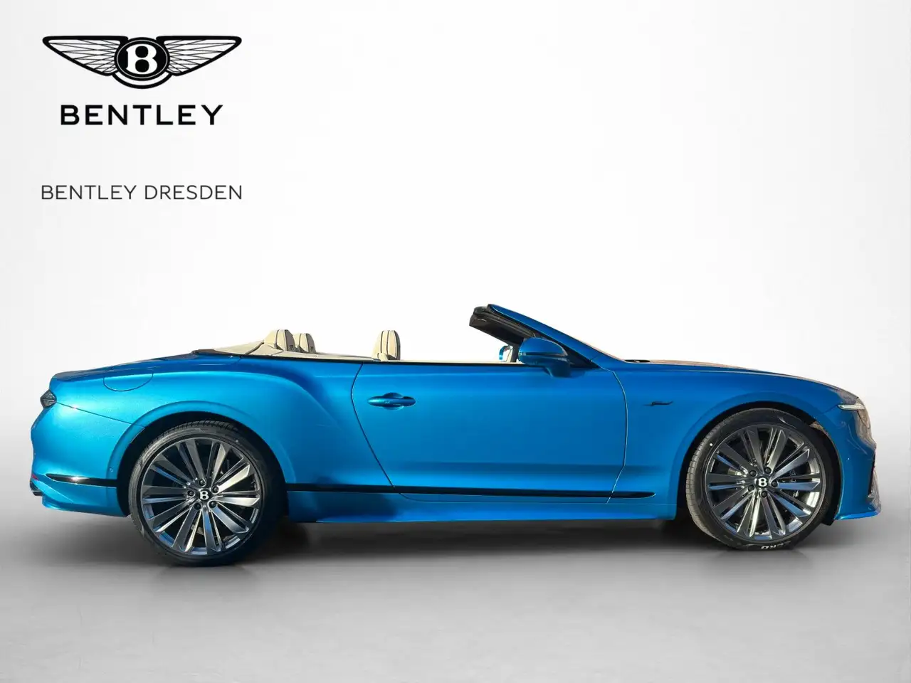 Bentley Continental GTC 2026 — фото 7