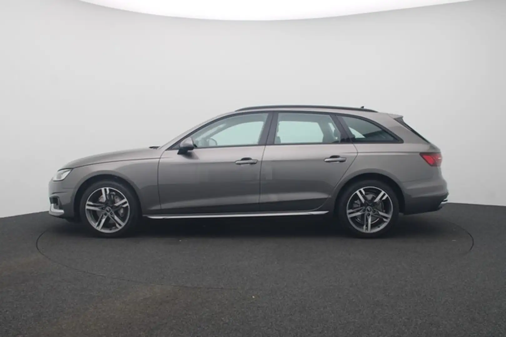 Audi A4 Avant 40 TFSI quattro LED Navi B&O ACC Grey - 2