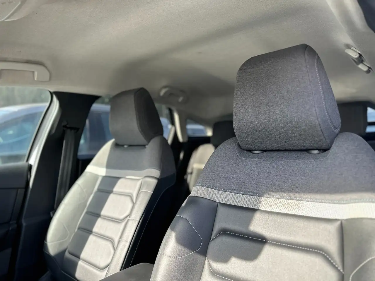 Citroen C4 1.2 PureTech Shine 12