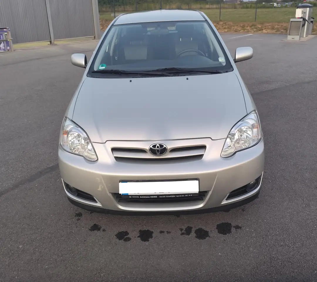 Toyota Corolla 100 VVT-i LinÃ©a Terra