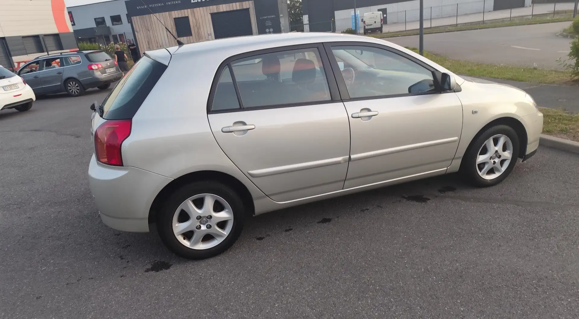 Toyota Corolla 100 VVT-i Linéa Terra - 2