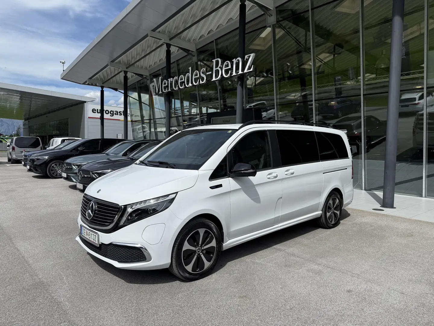Mercedes-Benz EQV 300 AVANTGARDE Lang + Wertpaketerweiterung bis 06/2028 - 1