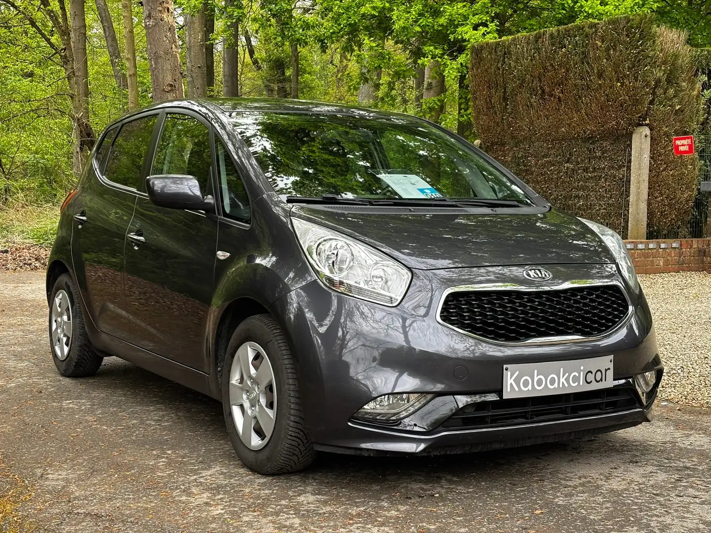 Kia Venga 1.4d 90cv/CAM.REC/CAPTEURS AR/GPS/TEL/A.C/GARANTIE Grijs - 1