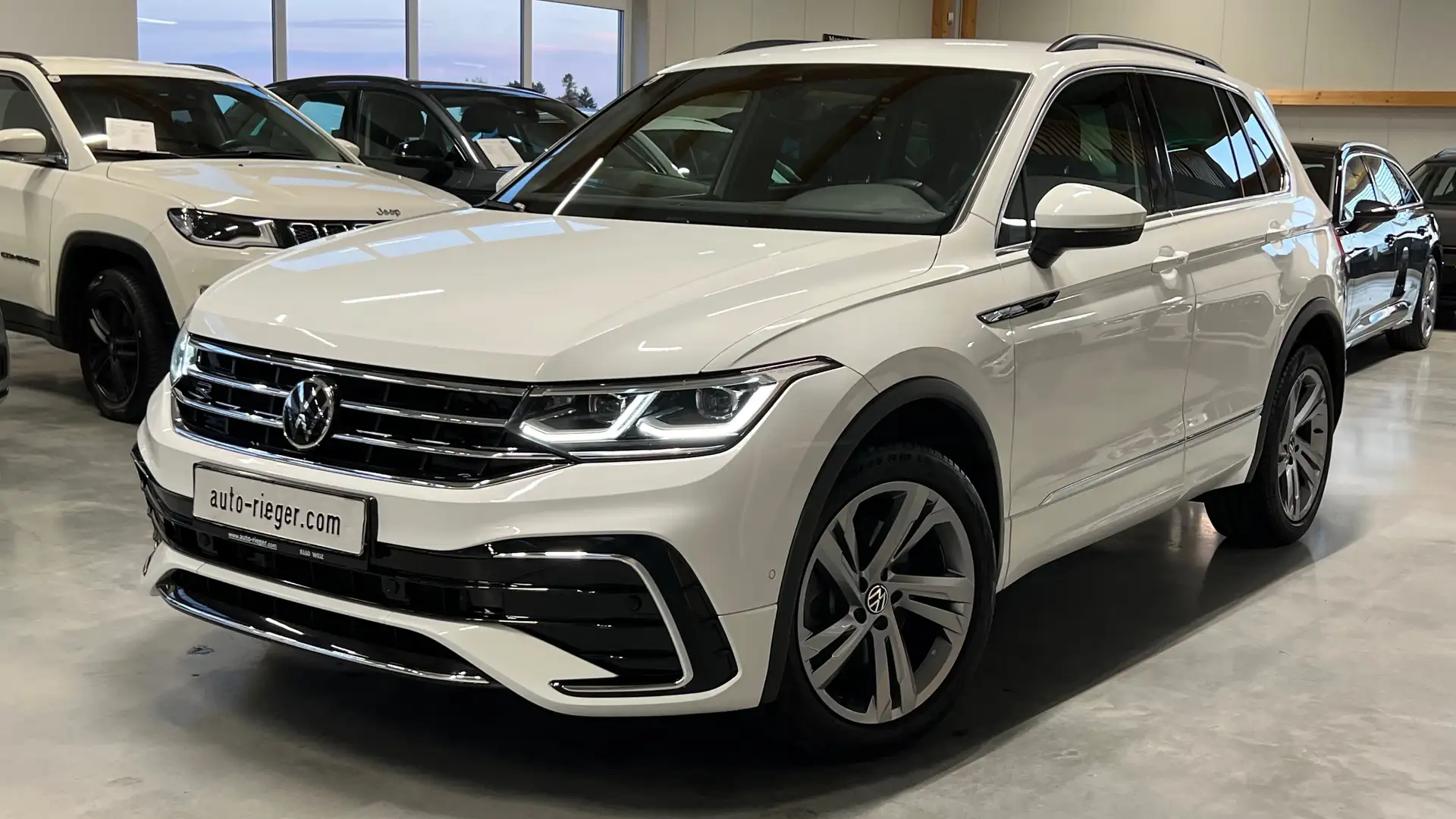 Volkswagen Tiguan TDI R-Line 4Motion, IQ-LED, ACC, AHK, Kamera Weiß - 2