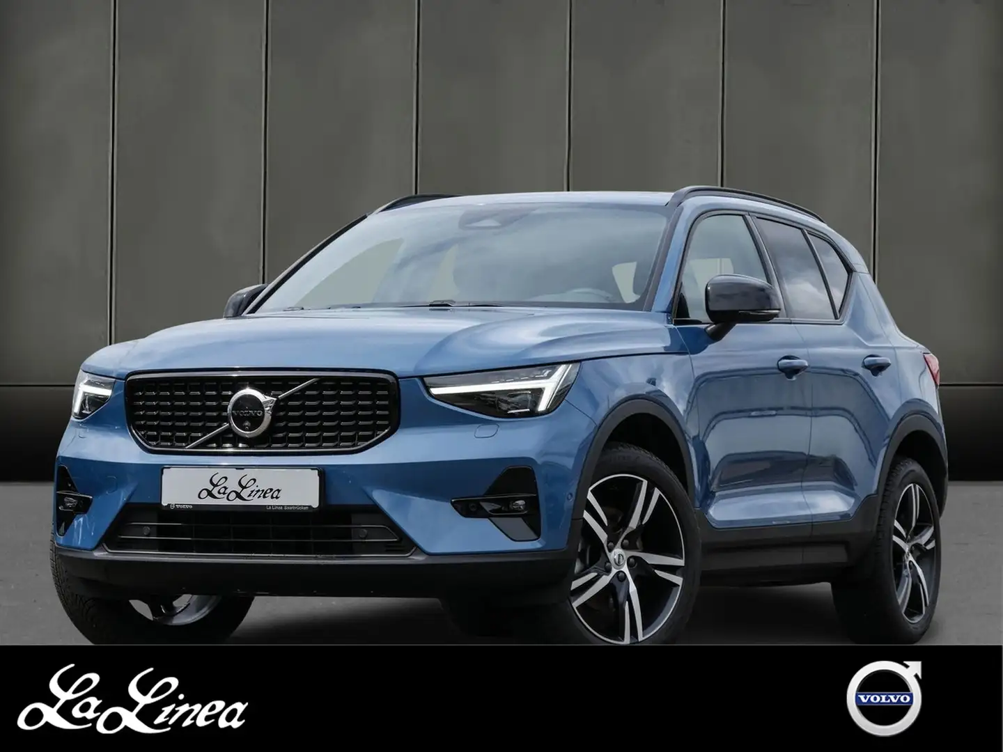 Volvo XC40 Plus B4 Memory/Pano/360 Bleu - 1