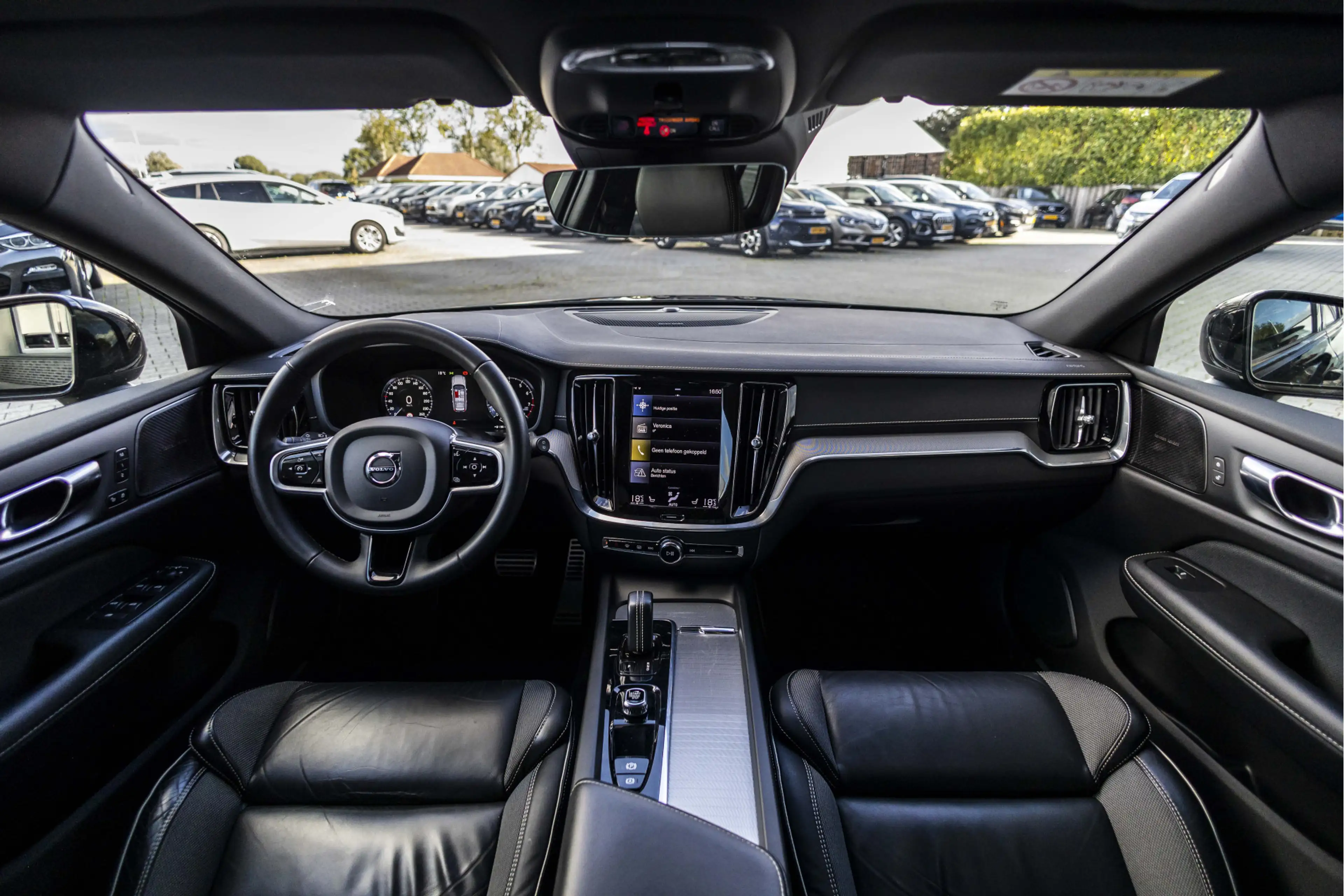 Volvo V60 2.0 B4 Momentum Business | Pano | Harman Kardon | — photo 6