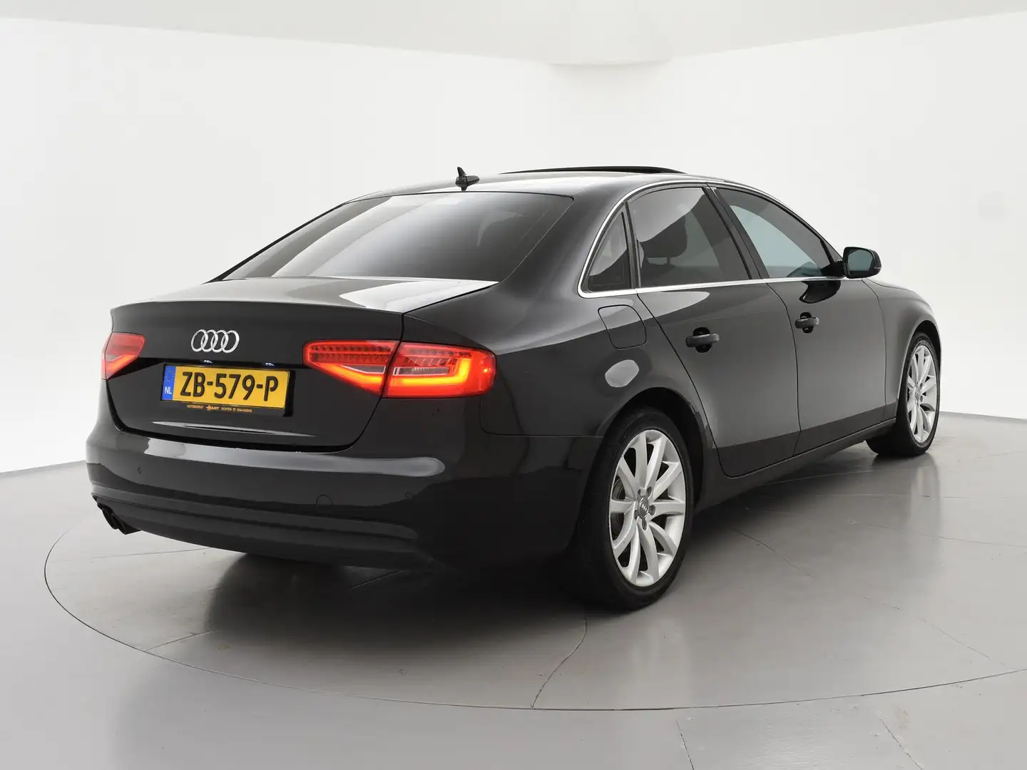 Audi A4 Limousine 2.0 TFSI 211 PK QUATTRO SEDAN + SCHUIFDA Black - 2