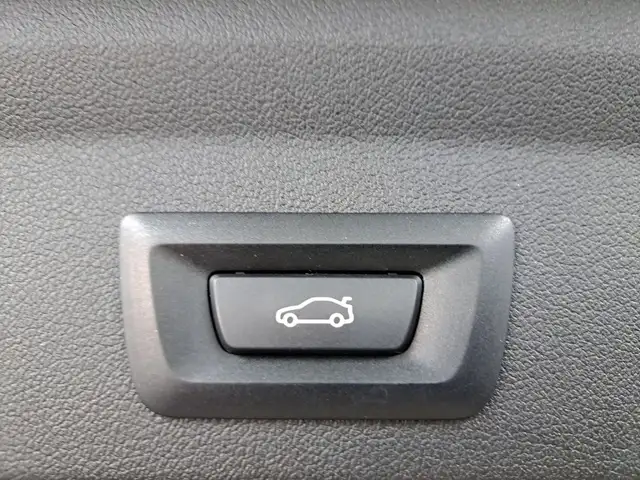 BMW 1 Series view 8