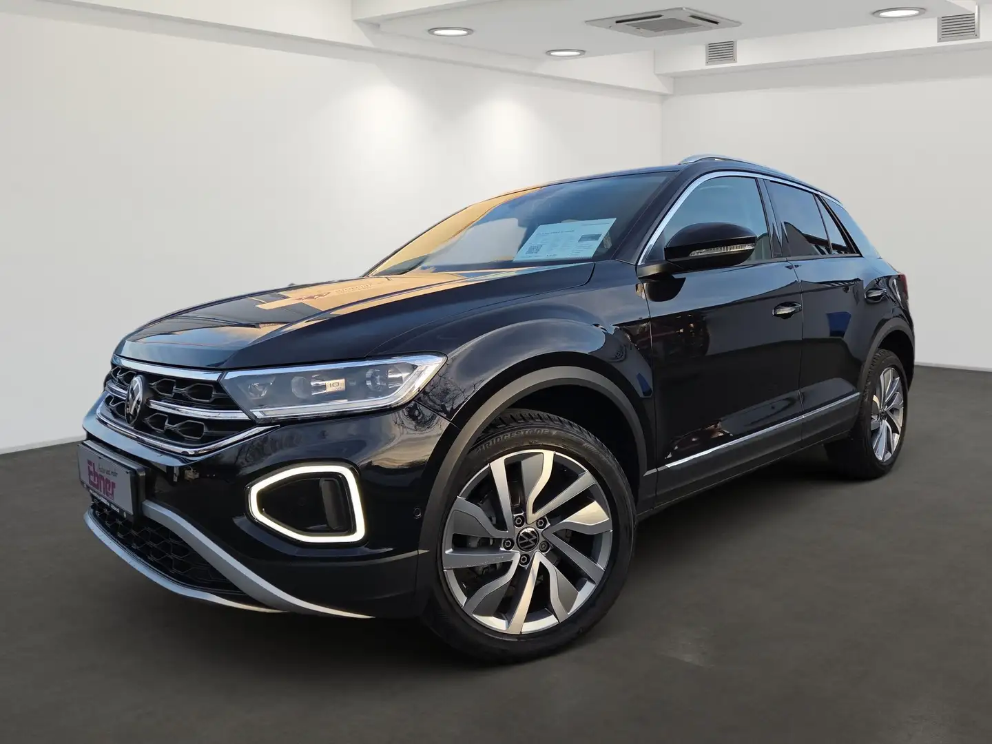 Volkswagen T-Roc STYLE IQ.DRIVE 1.5TSI DSG AHK+KAMERA+KEYLESS+el.KL Schwarz - 2