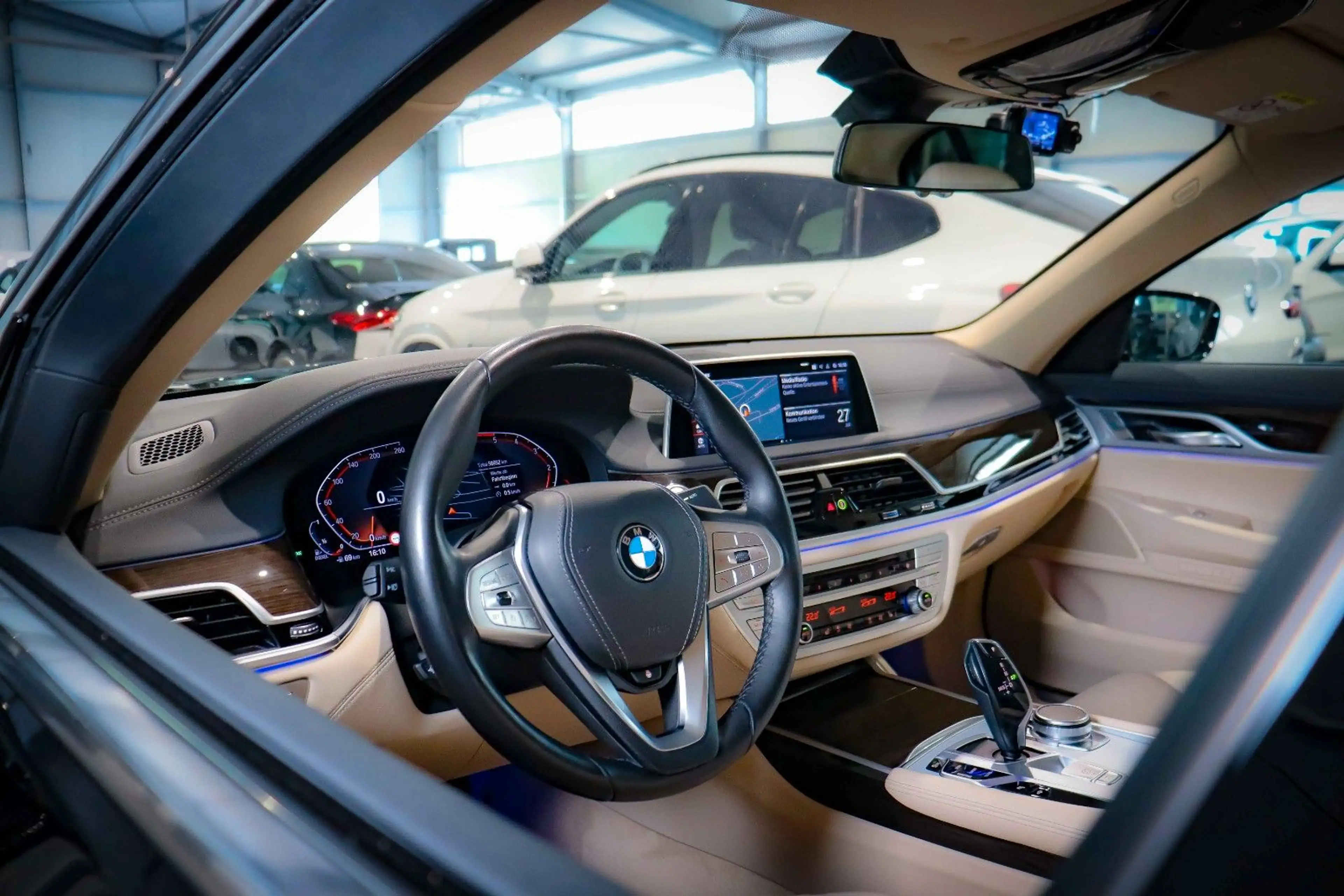 BMW 730 d SOFTCLOSE *KEYLESS*HuD*STANDHEIZUNG*CARBON — photo 14