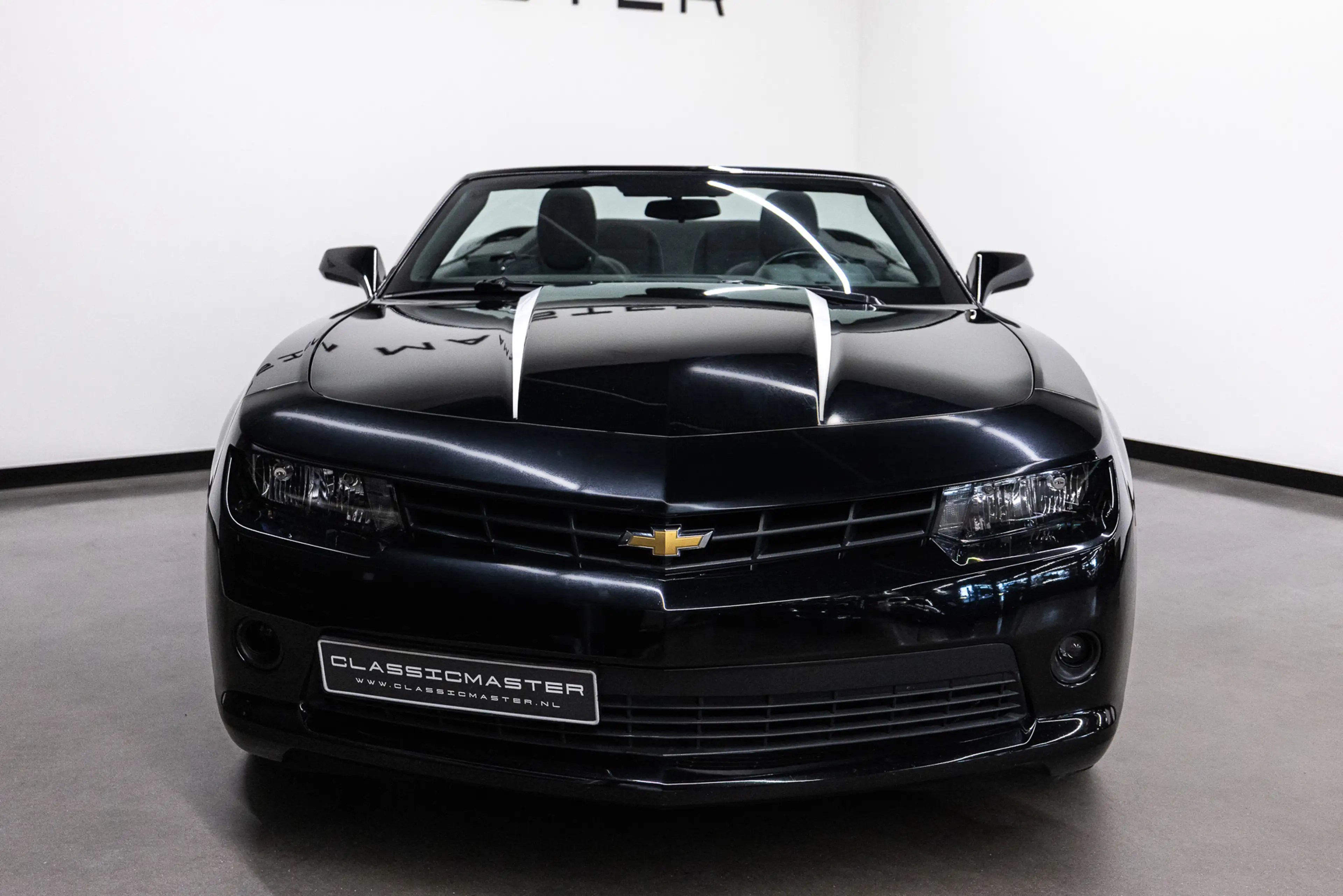 Chevrolet Camaro Convertible — photo 27