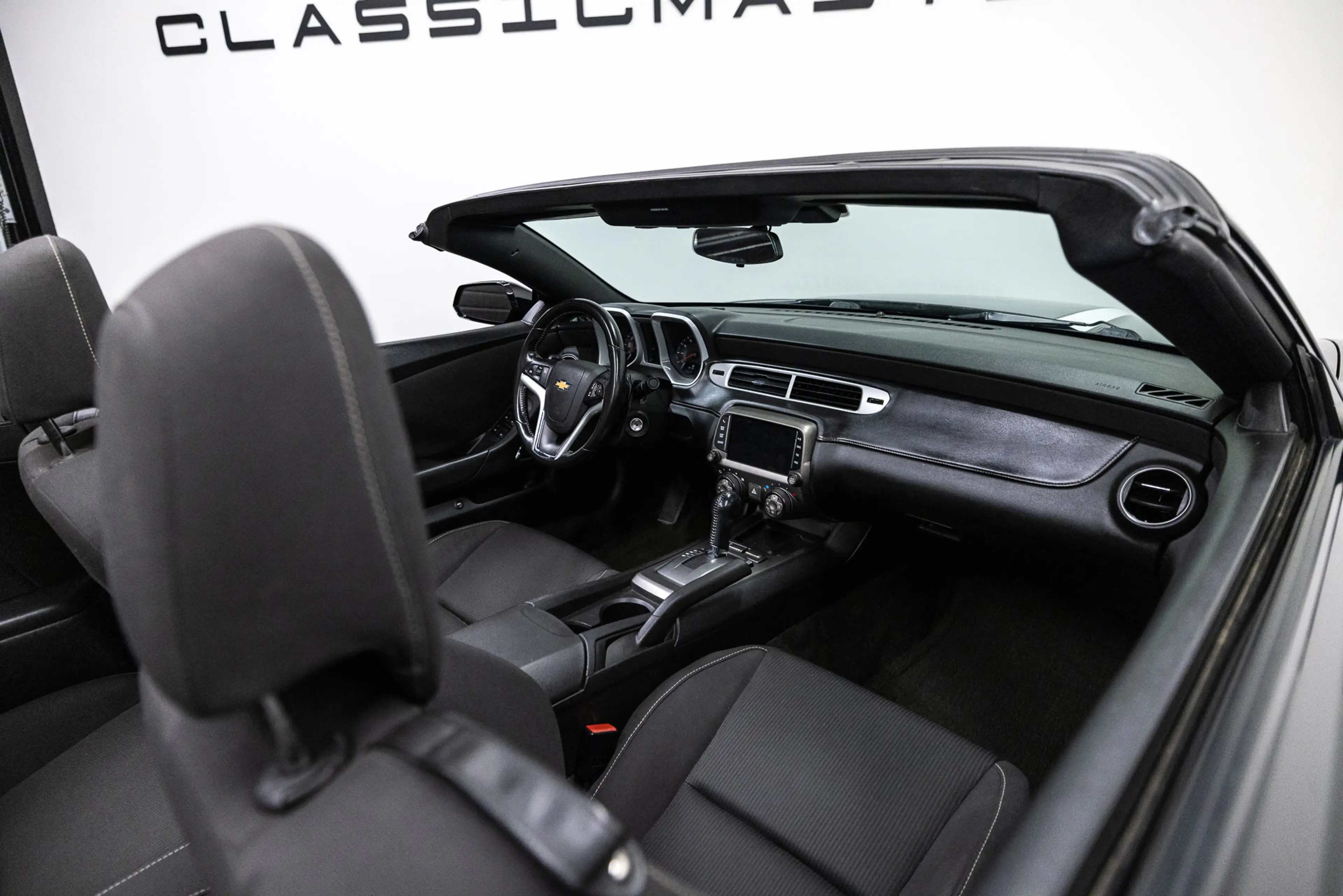 Chevrolet Camaro Convertible — photo 16