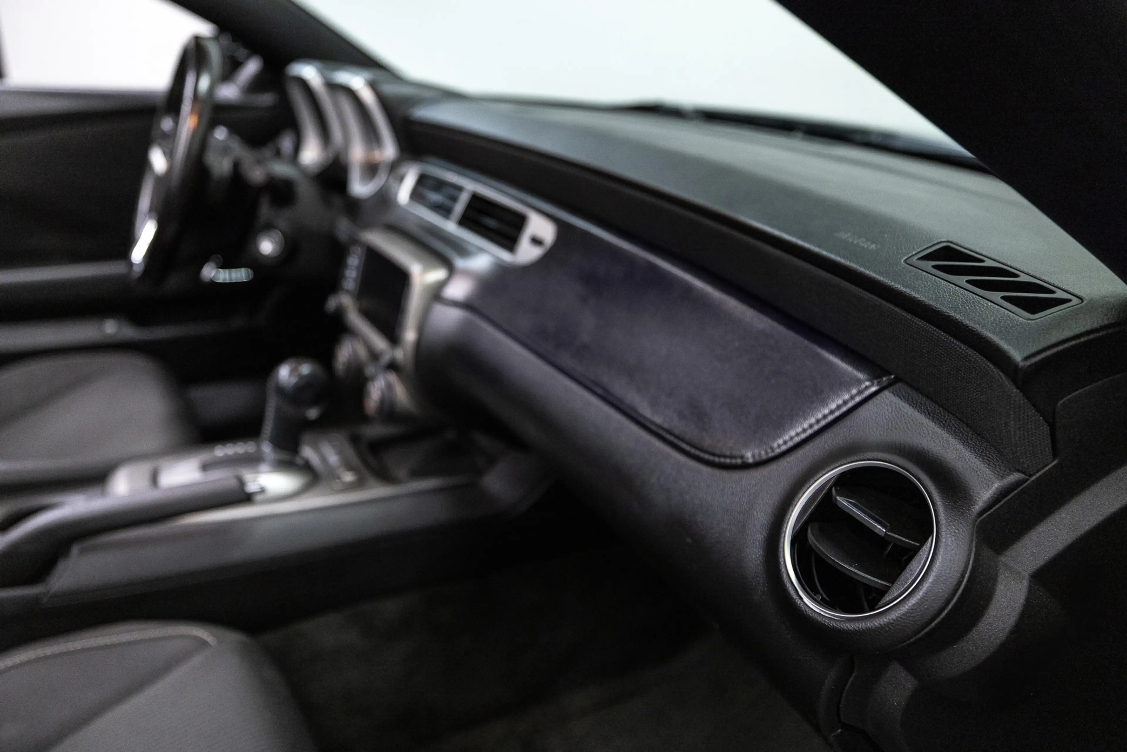 Chevrolet Camaro Convertible — photo 35