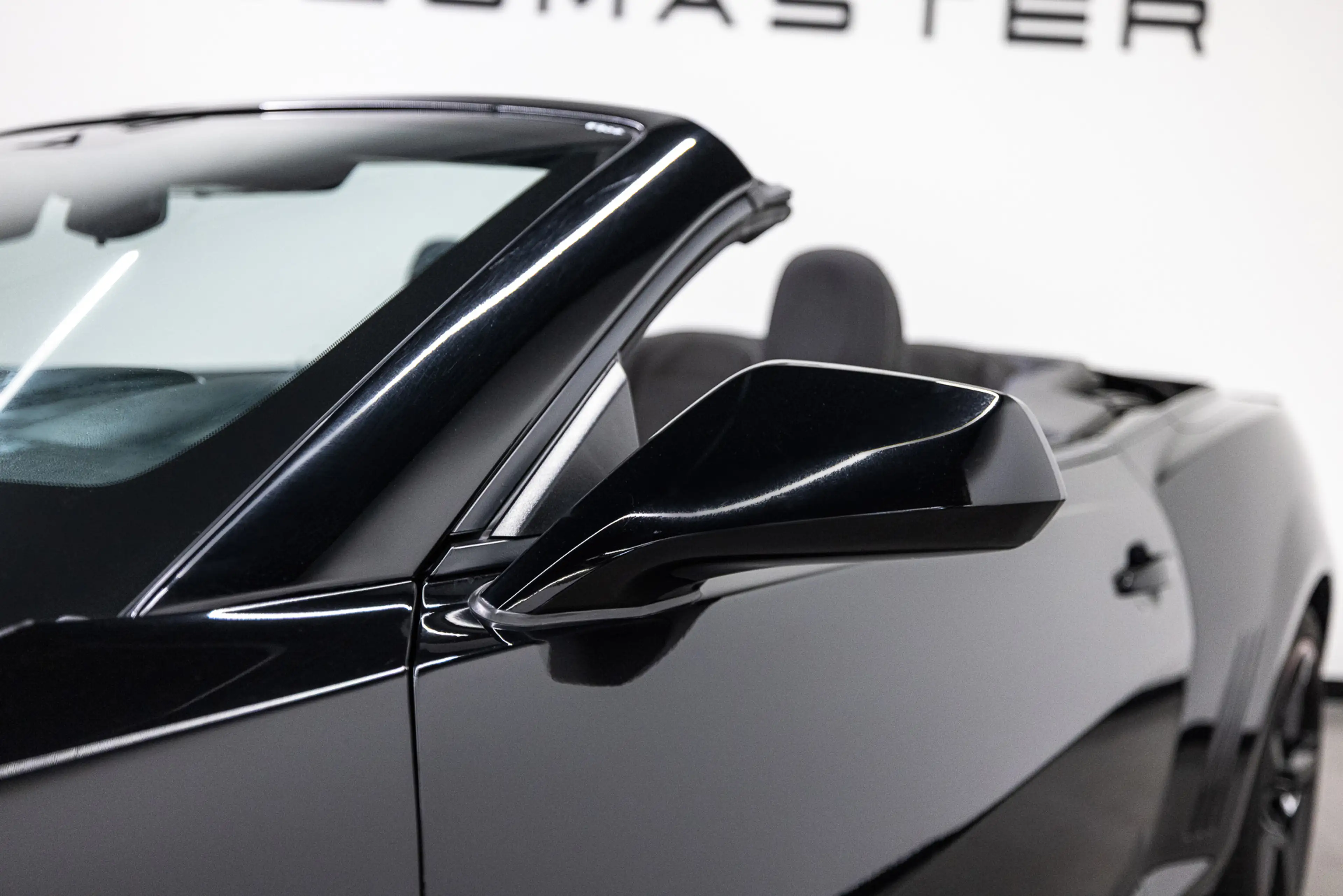 Chevrolet Camaro Convertible — photo 9