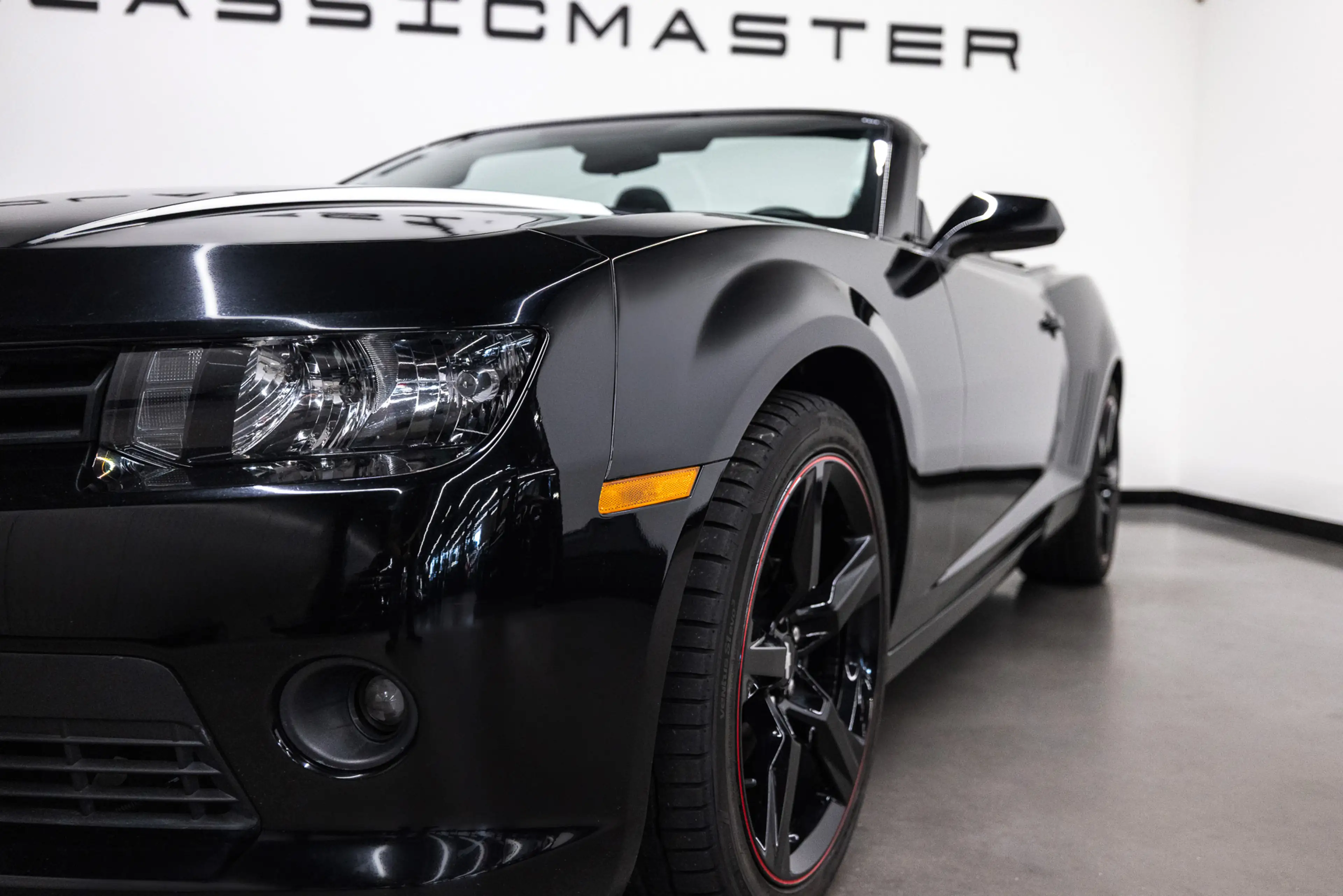 Chevrolet Camaro Convertible — photo 23