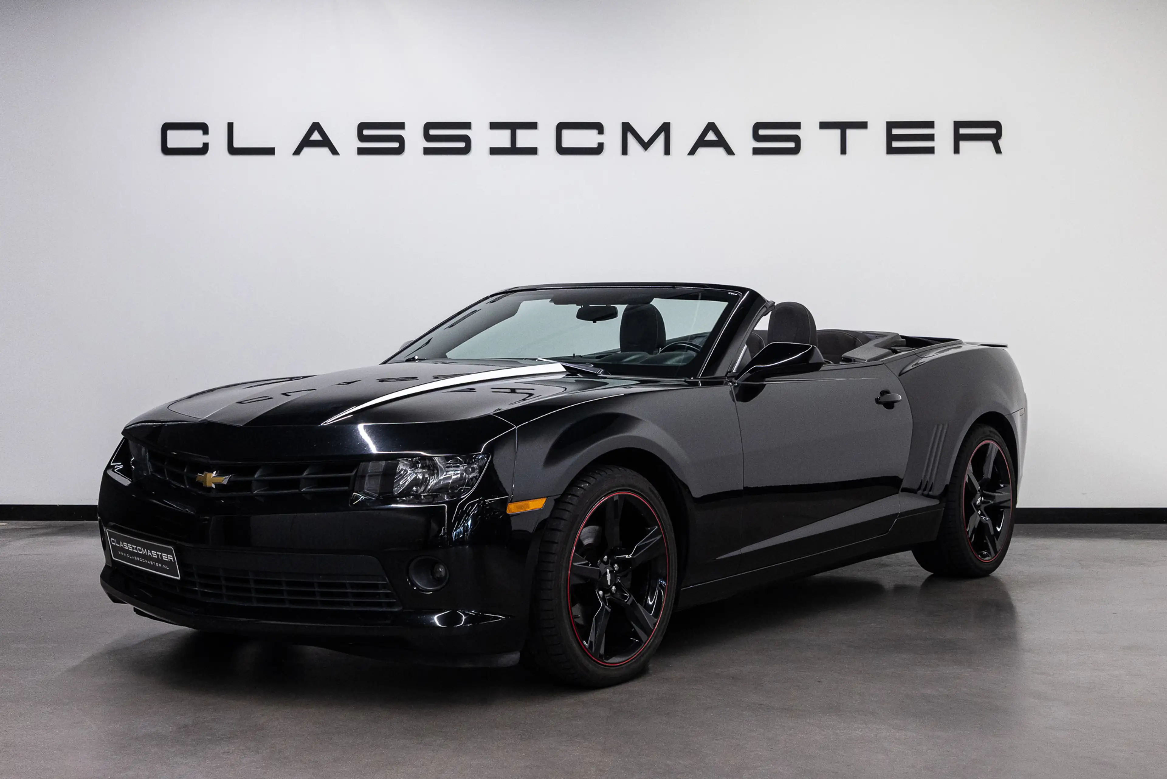Chevrolet Camaro Convertible — photo 5