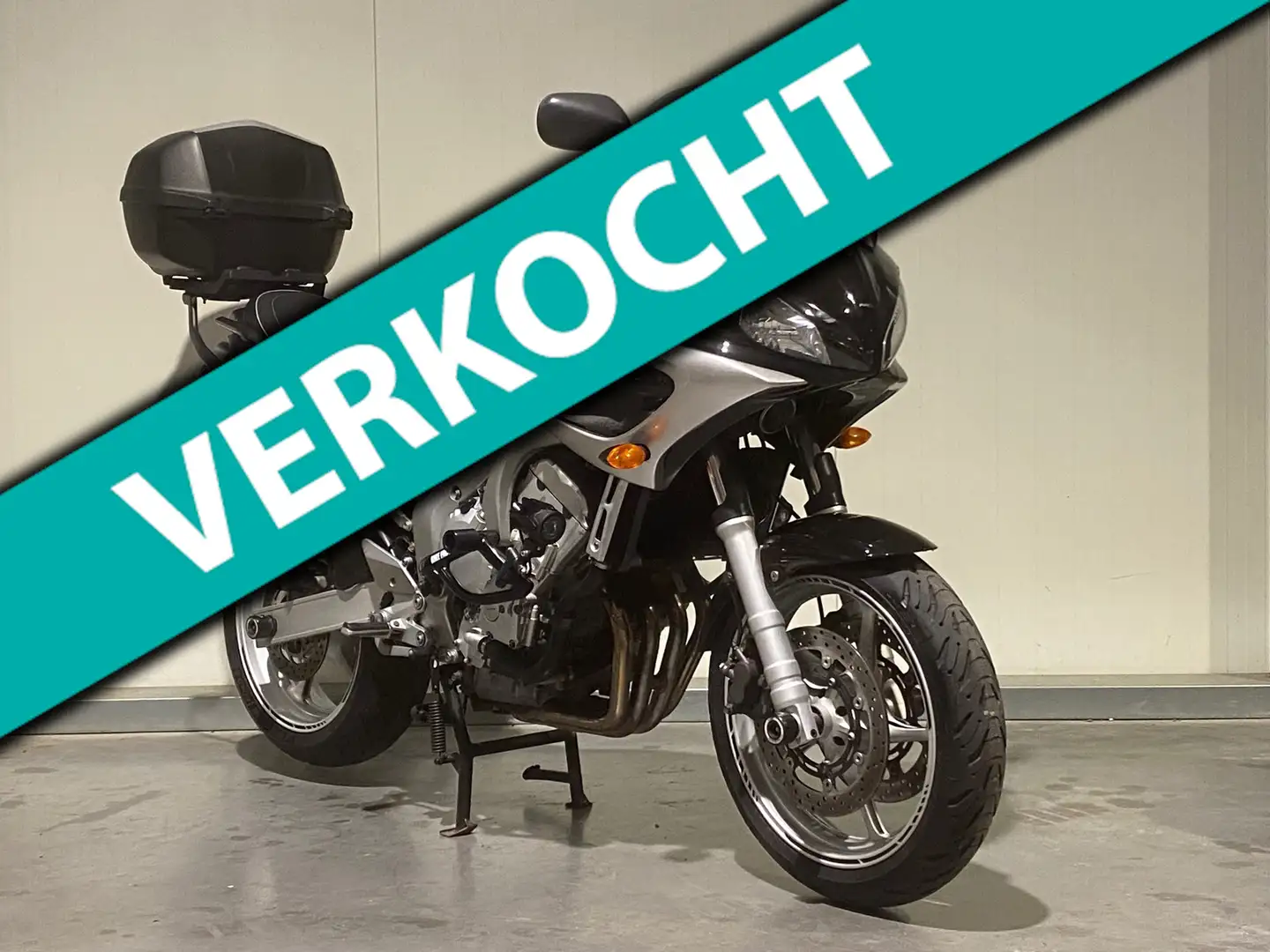 Yamaha FZ 6 Fazer | Topkoffer | Handvatverwarming | USB | Valb Grau - 1