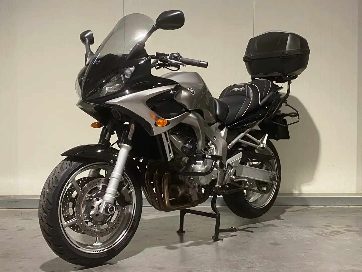 Yamaha FZ 6 Fazer | Topkoffer | Handvatverwarming | USB | Valb Grau - 2