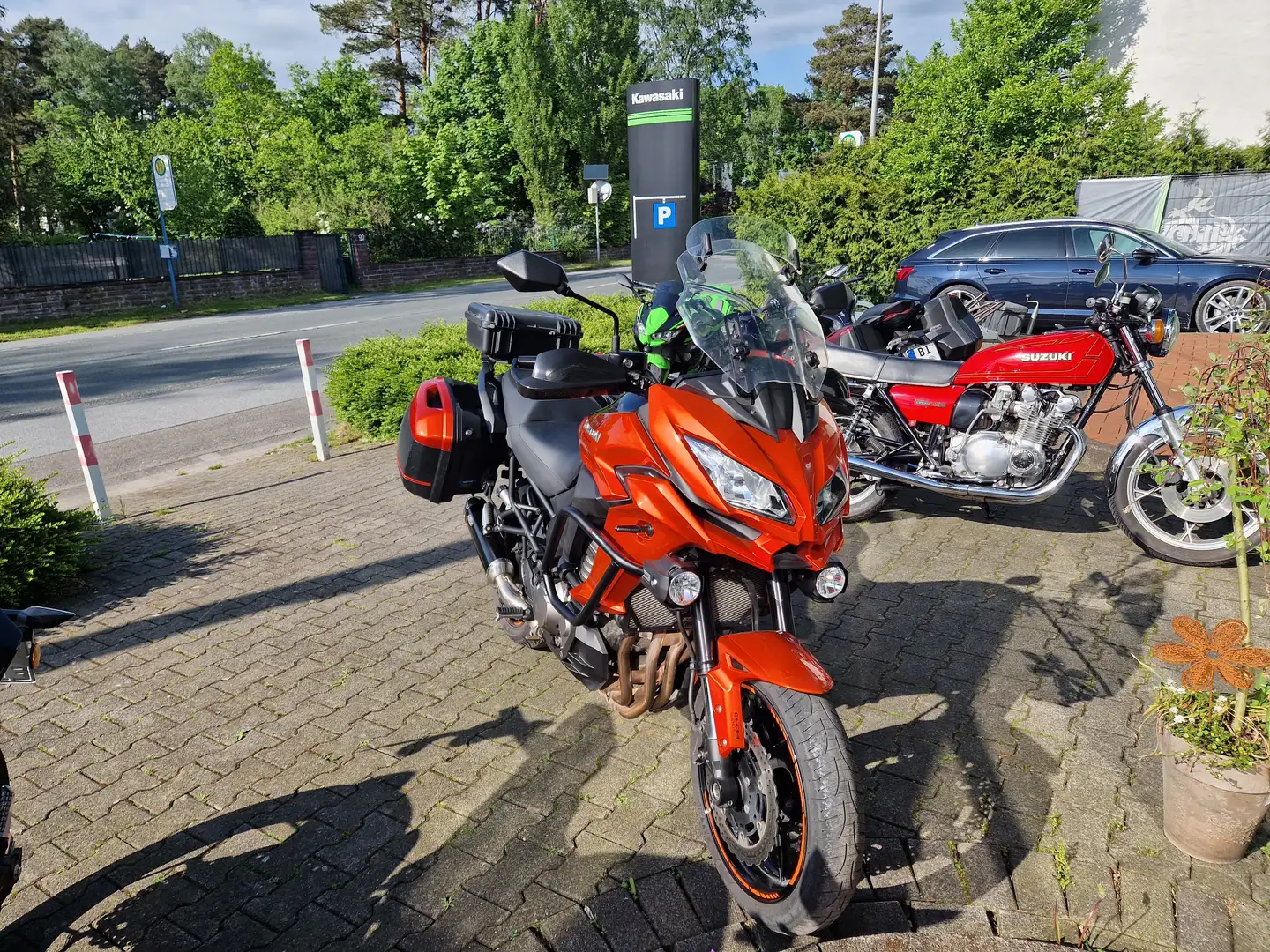 Kawasaki Versys 1000 Orange Farbe, Navi, Griff Heizung, 3 Koffer, ABS Oranžová - 2