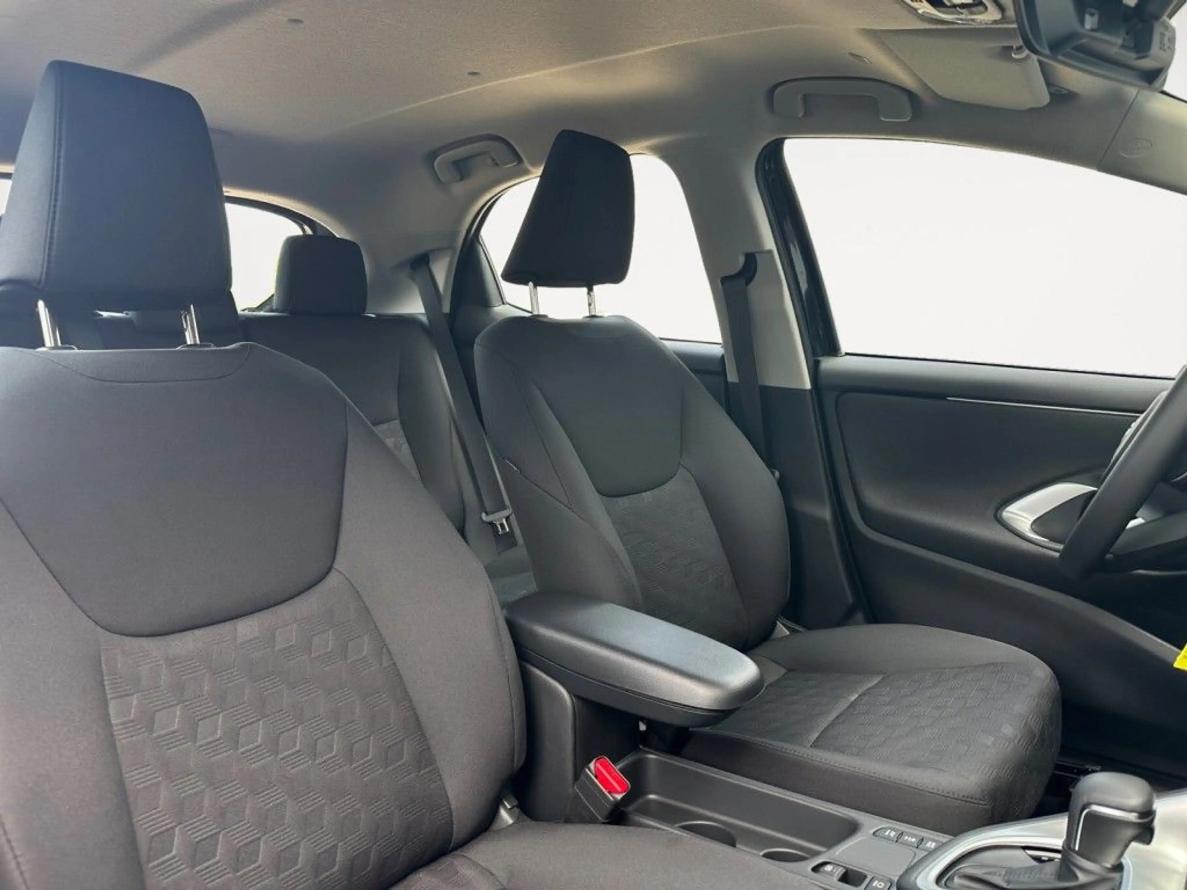 Mazda 2 Hybrid 1.5 VVT-i 116 CVT CENTRE-LINE (ZV) — photo 6